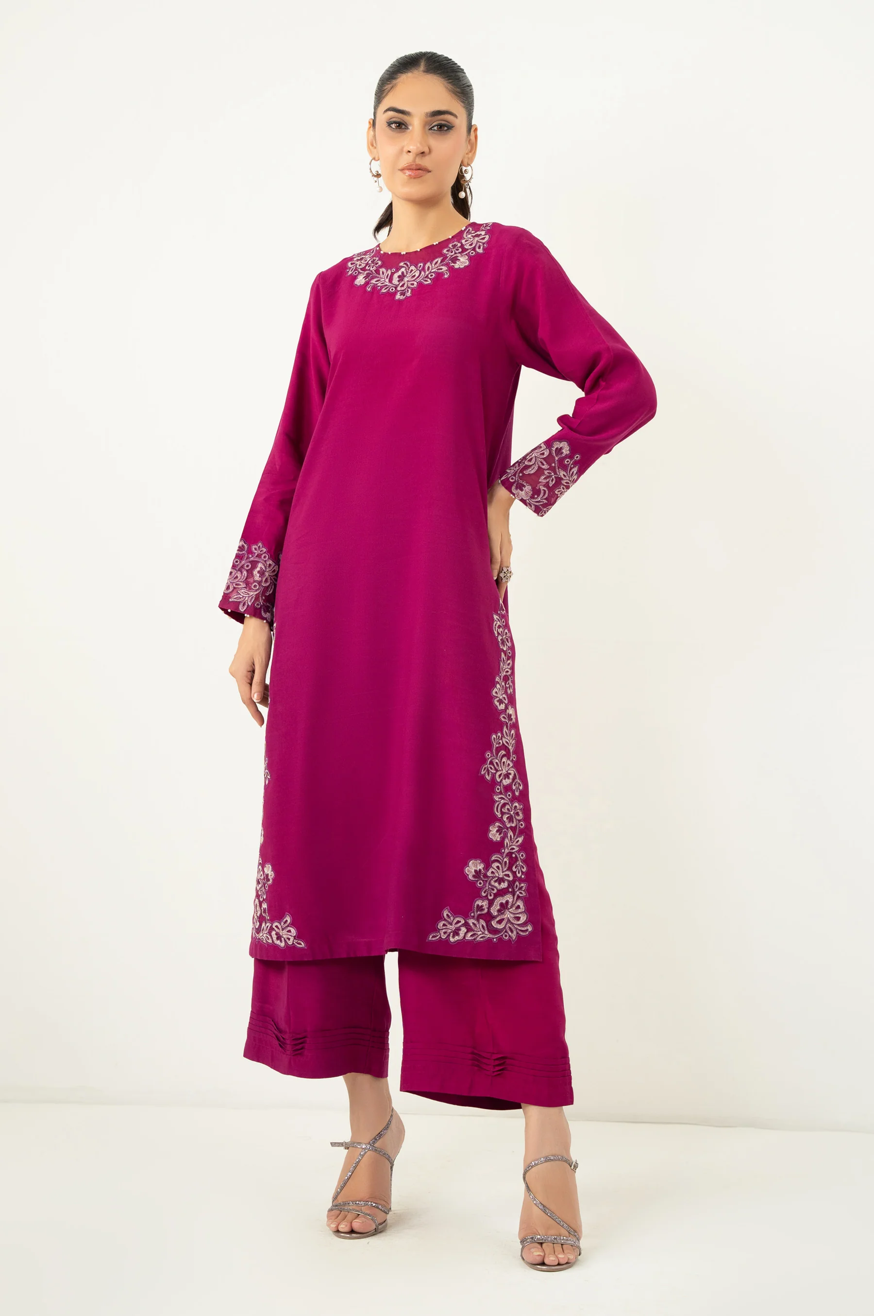 EMBROIDERED SUIT - Image 5