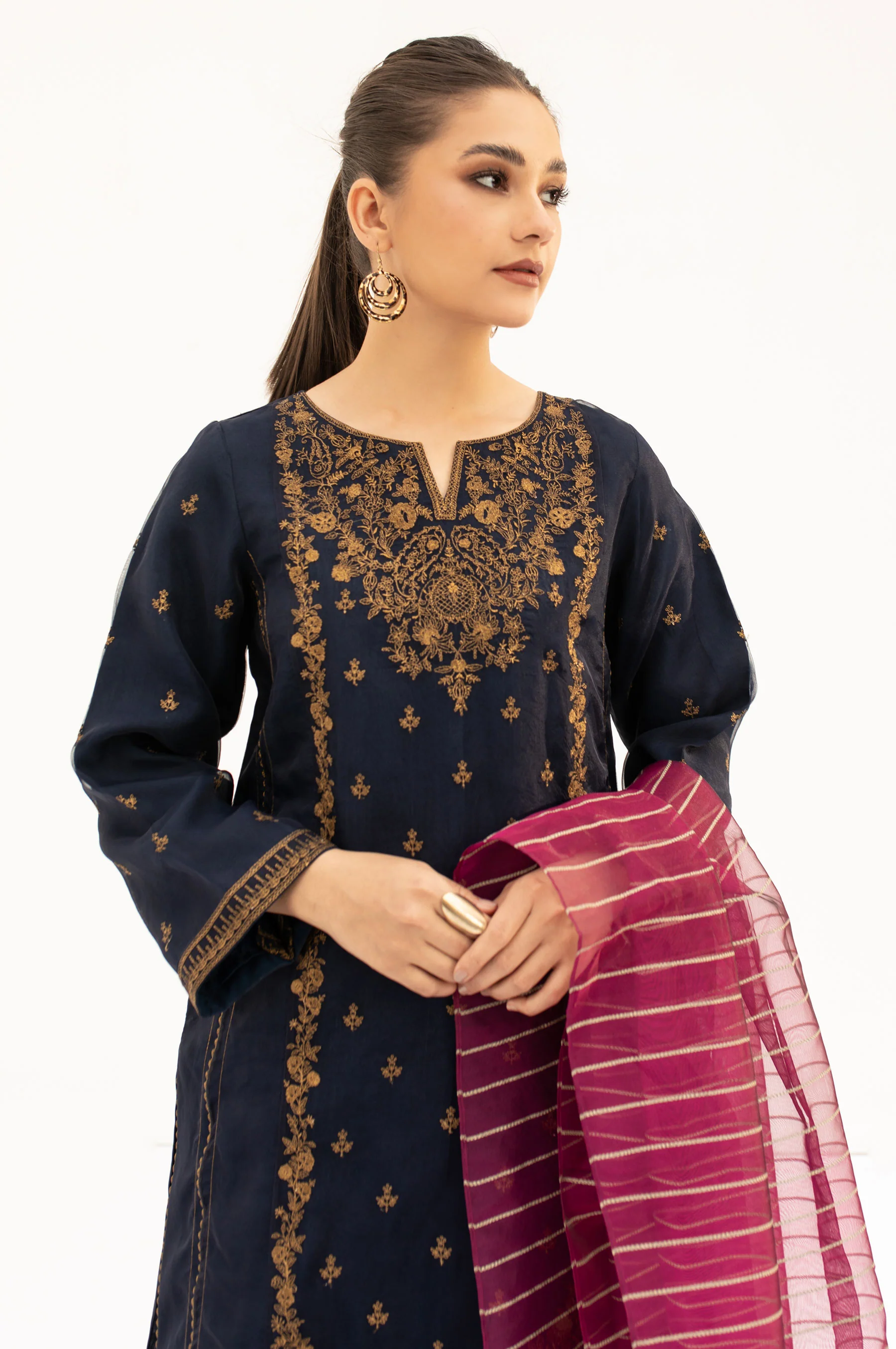 Stitched 2 Piece Embroidered Organza Suit - Image 4