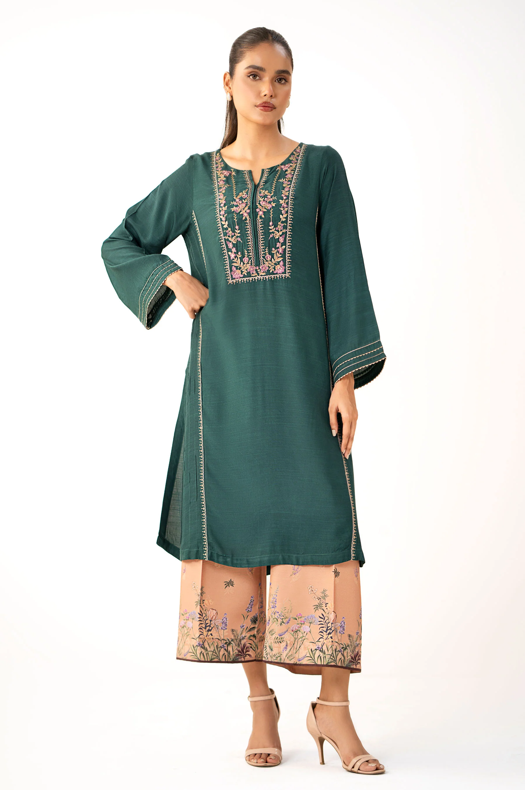 EMBROIDERED SUIT