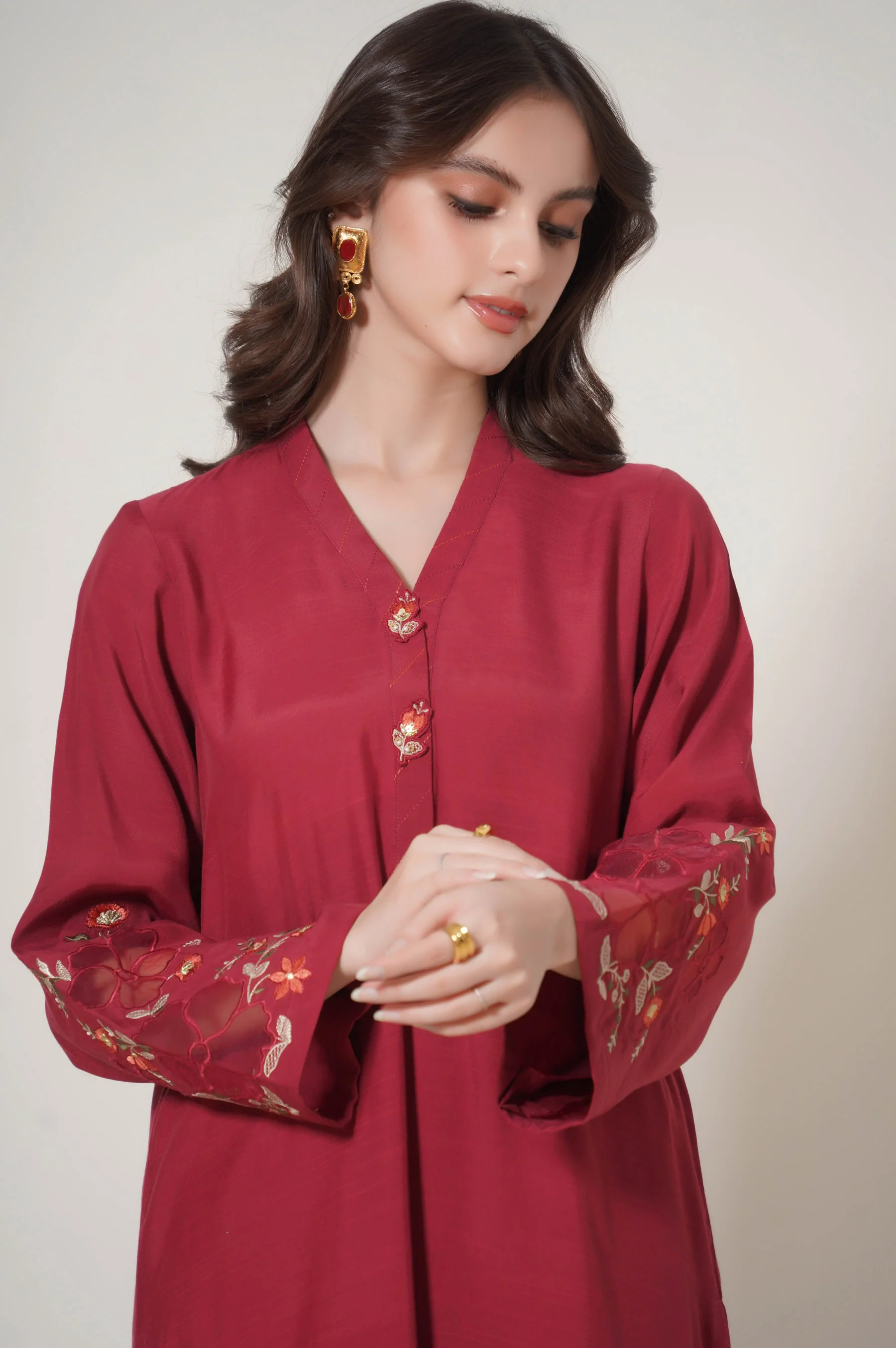 Stitched 2 Piece Embroidered Rawsilk Outfit - Image 3