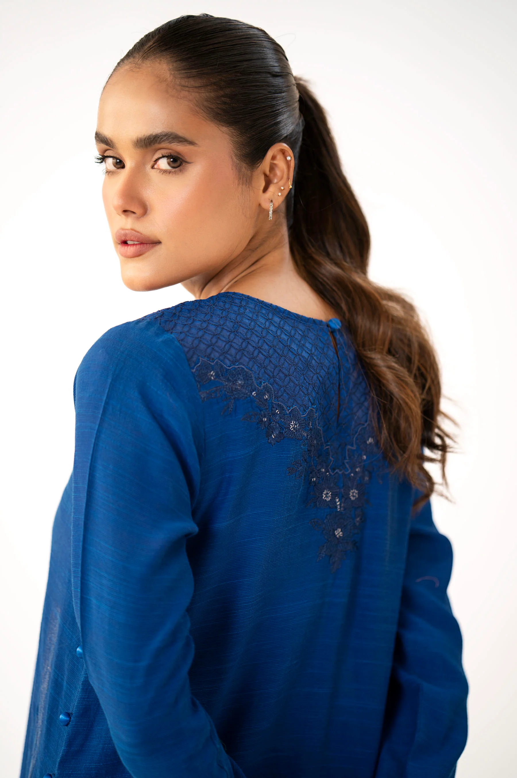 Stitched 2 Piece Embroidered Raw Silk Suit - Image 4