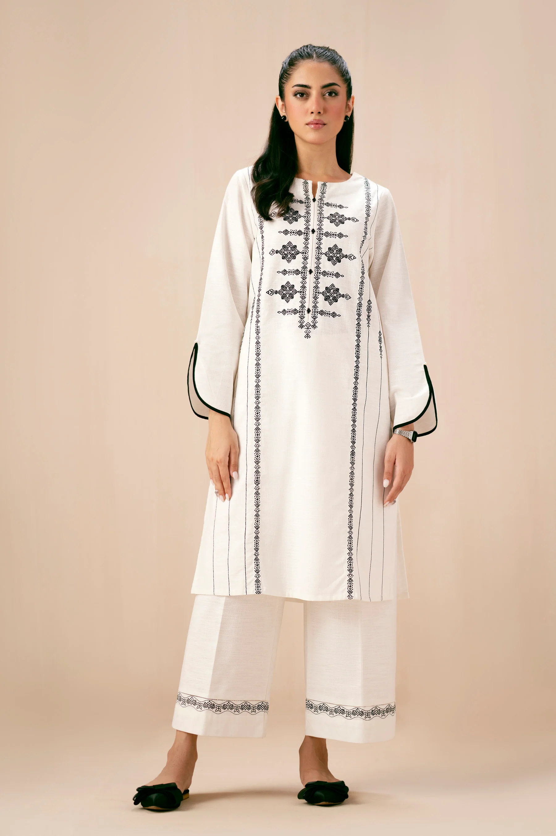 STITCHED EMBROIDERED SHIRT BOTTOM - Image 4