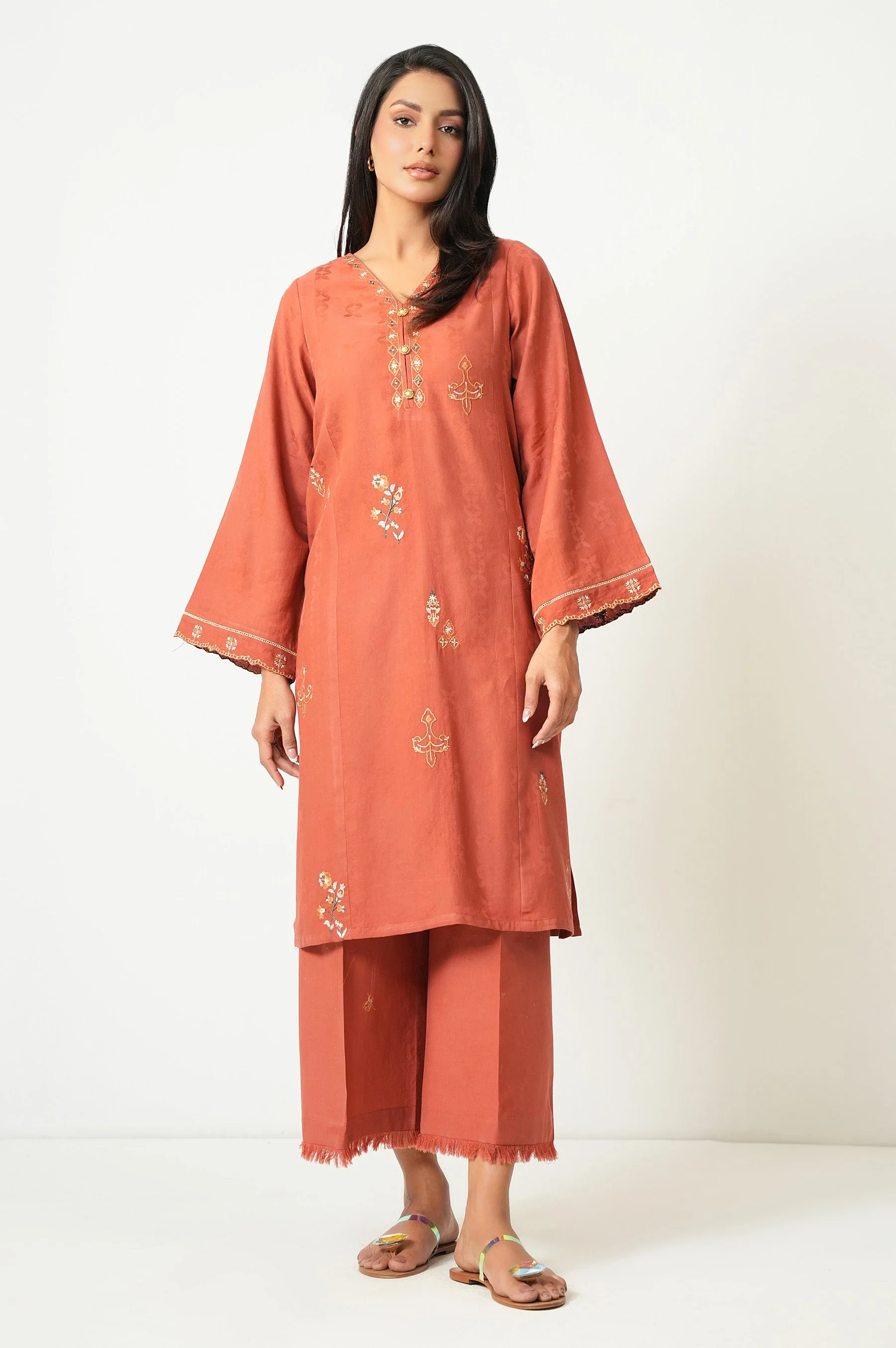 STITCHED EMBROIDERED SHIRT BOTTOM (FACTORY E-OUTLET)