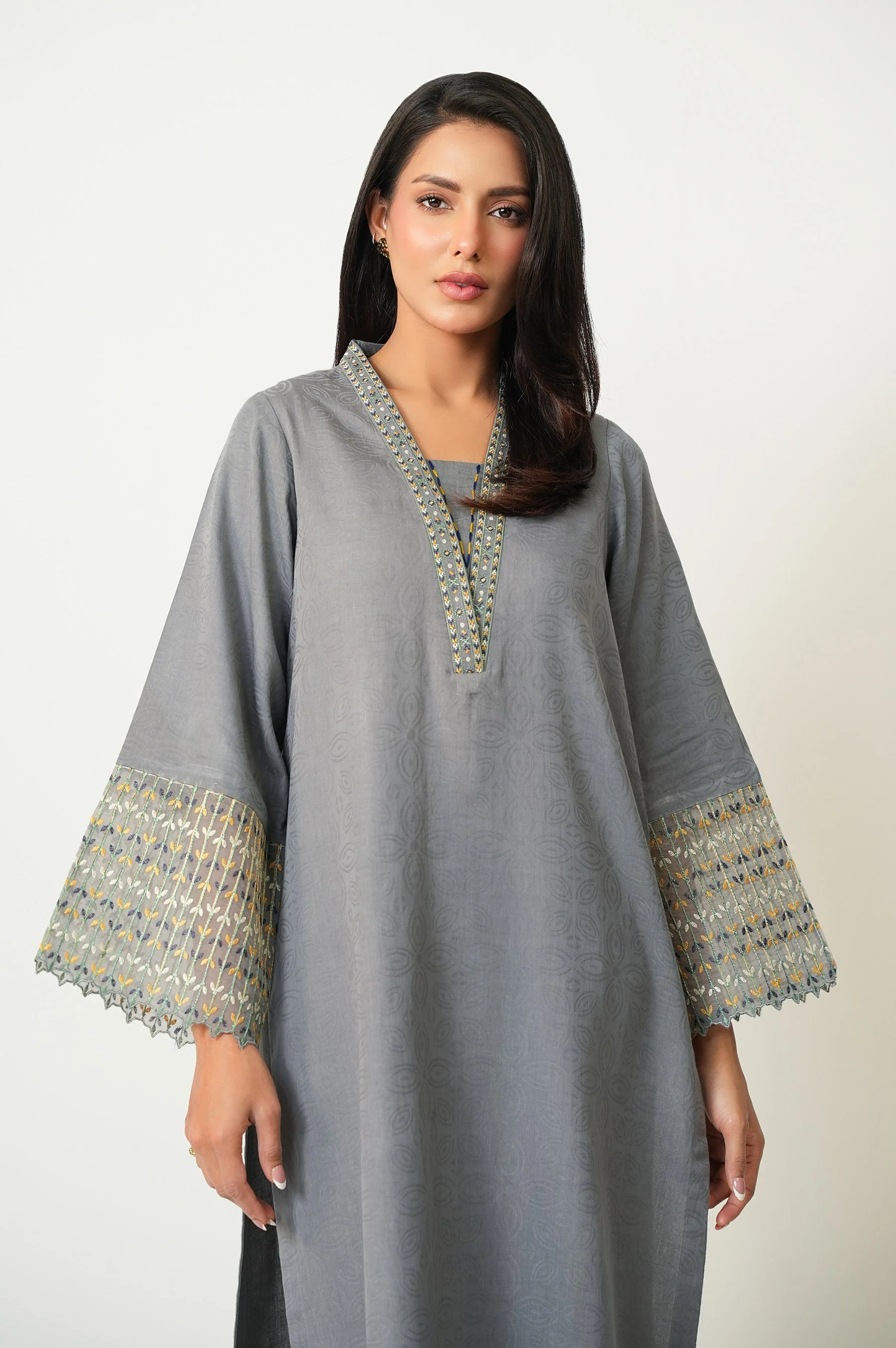 STITCHED EMBROIDERED SATIN JACQUARD SHIRT BOTTOM (FACTORY E-OUTLET) - Image 2