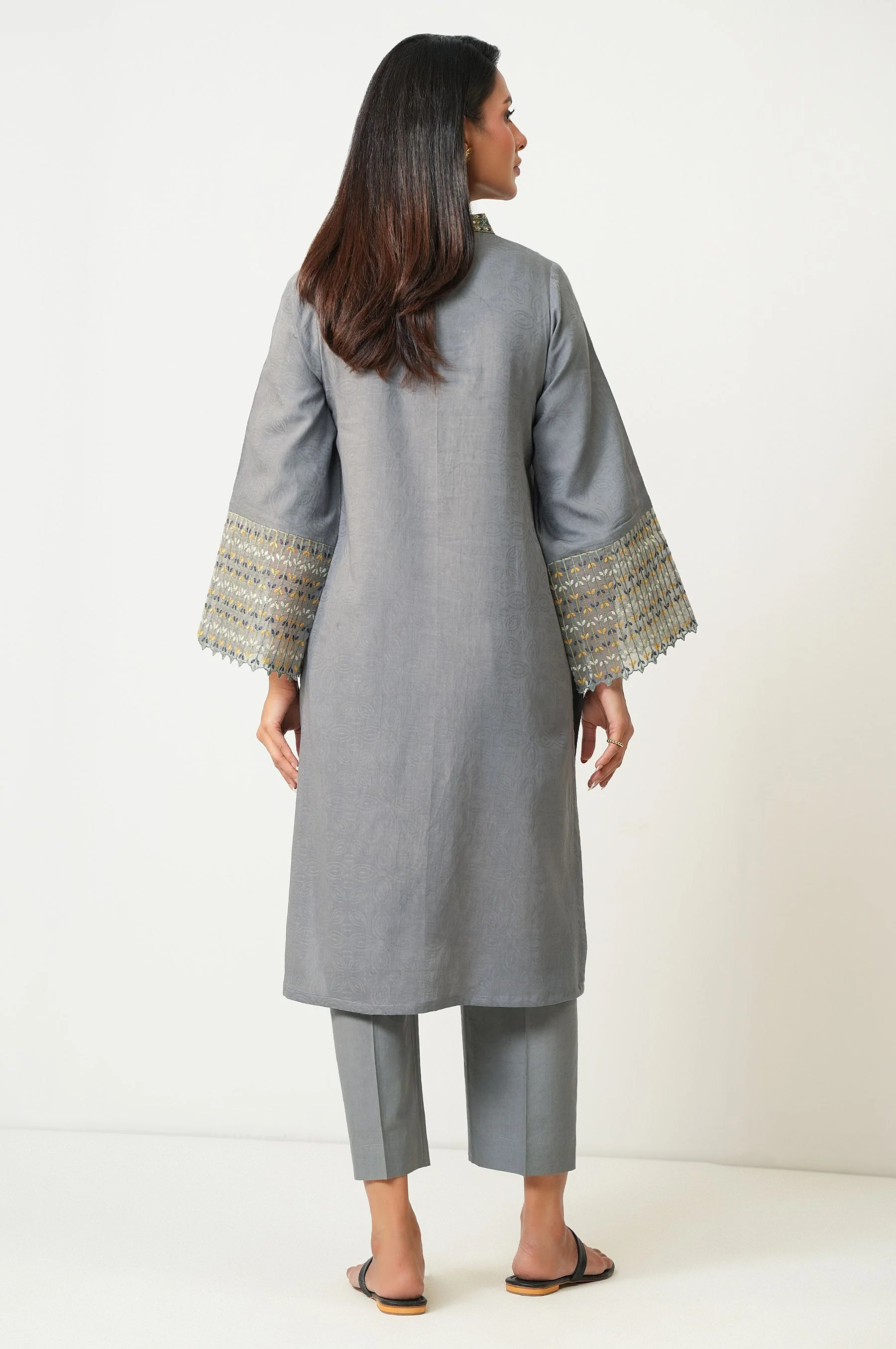 STITCHED EMBROIDERED SATIN JACQUARD SHIRT BOTTOM (FACTORY E-OUTLET) - Image 4