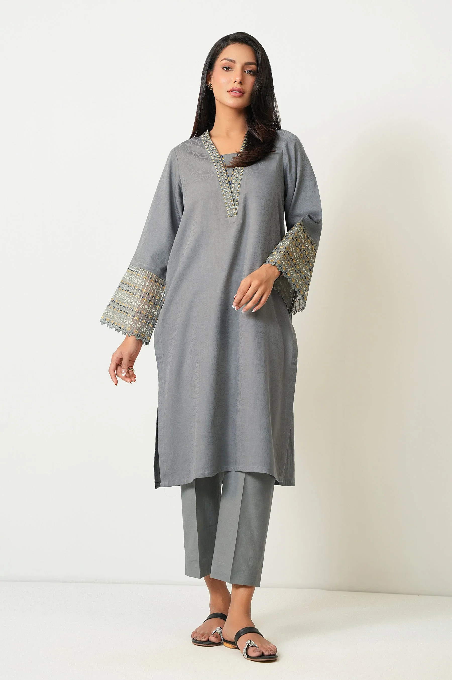 STITCHED EMBROIDERED SATIN JACQUARD SHIRT BOTTOM (FACTORY E-OUTLET) - Image 6