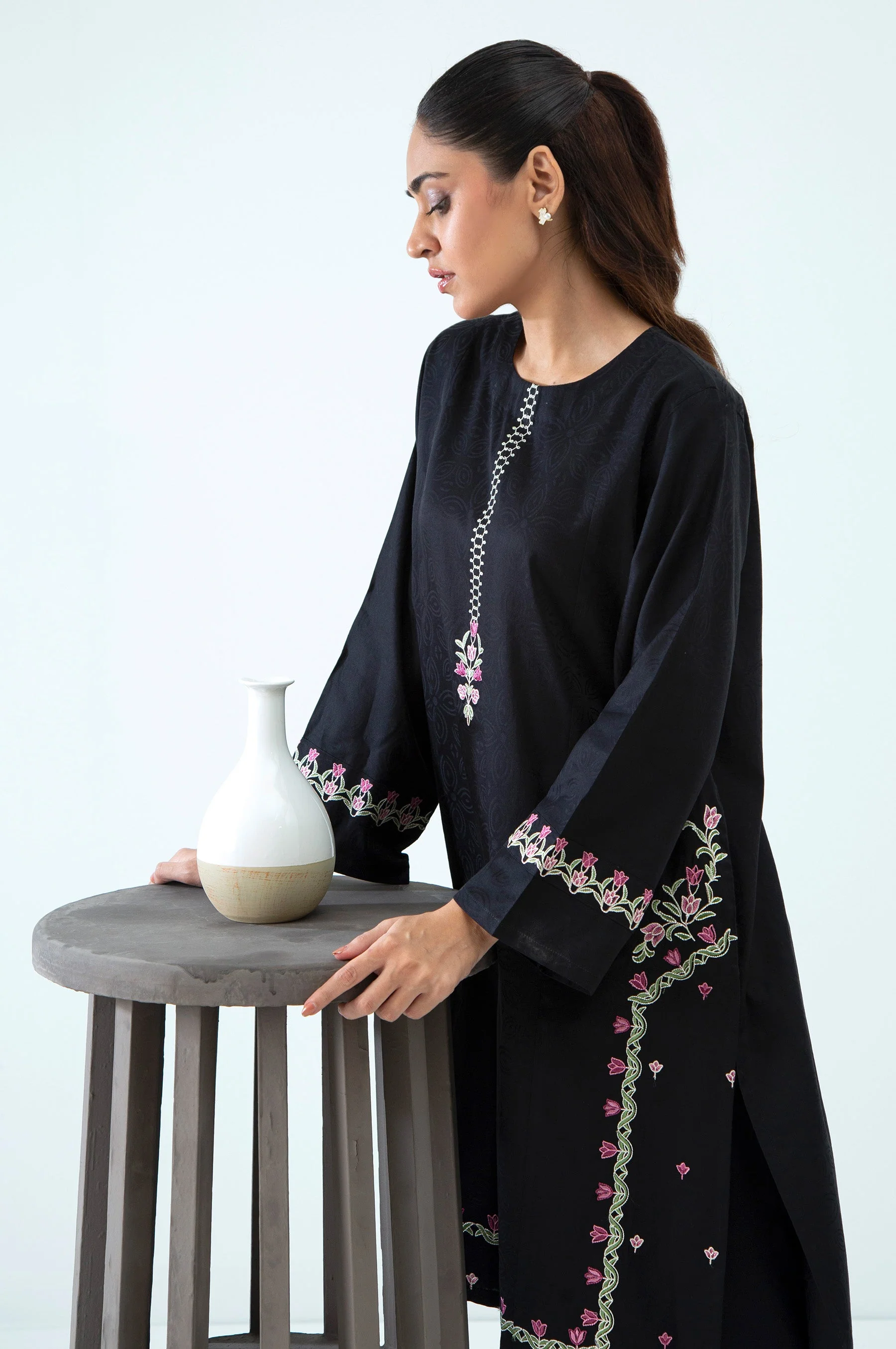 STITCHED EMBROIDERED SHIRT BOTTOM (FACTORY E-OUTLET) - Image 4