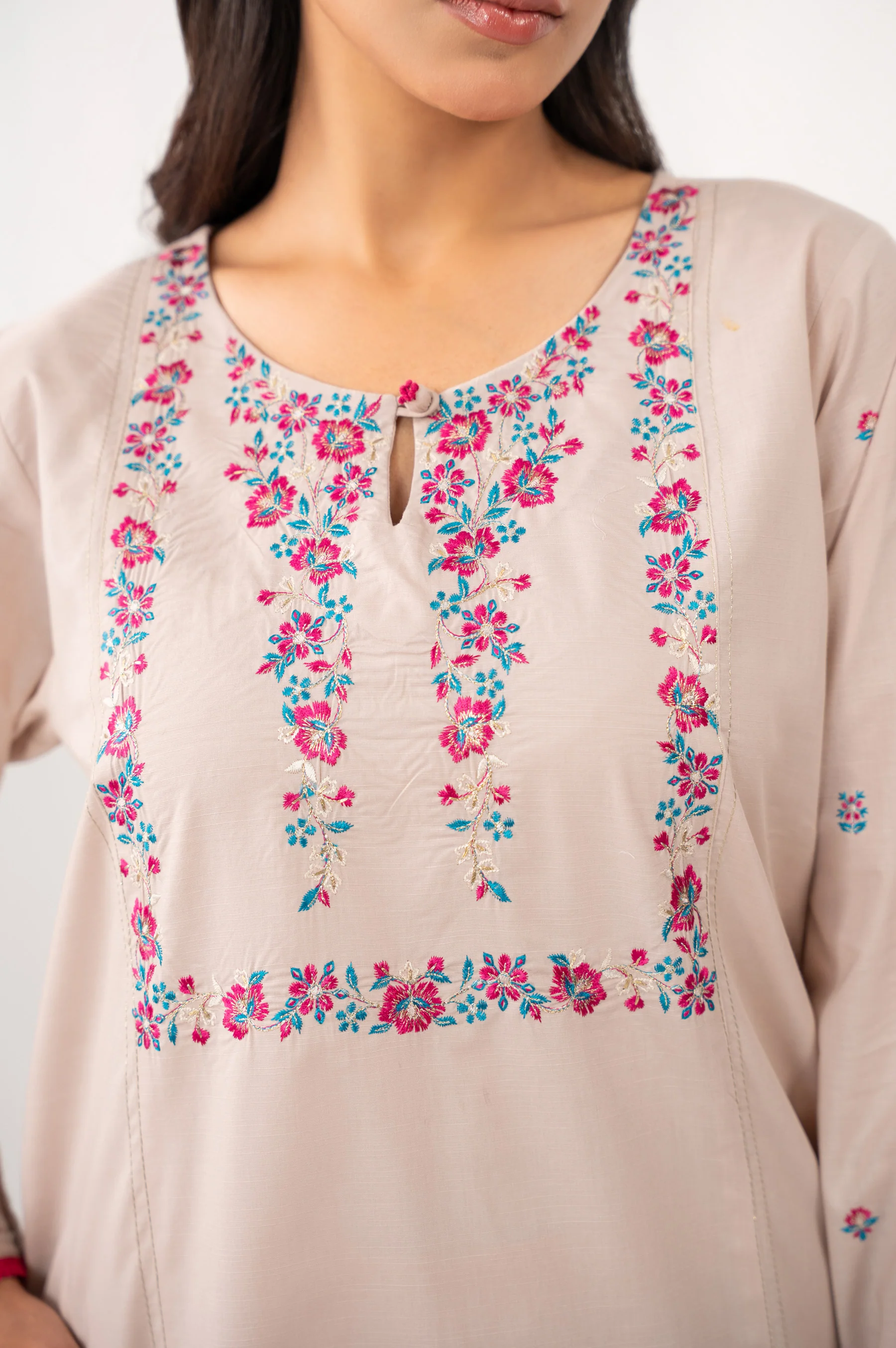 DYED EMBROIDERED SUIT - Image 2