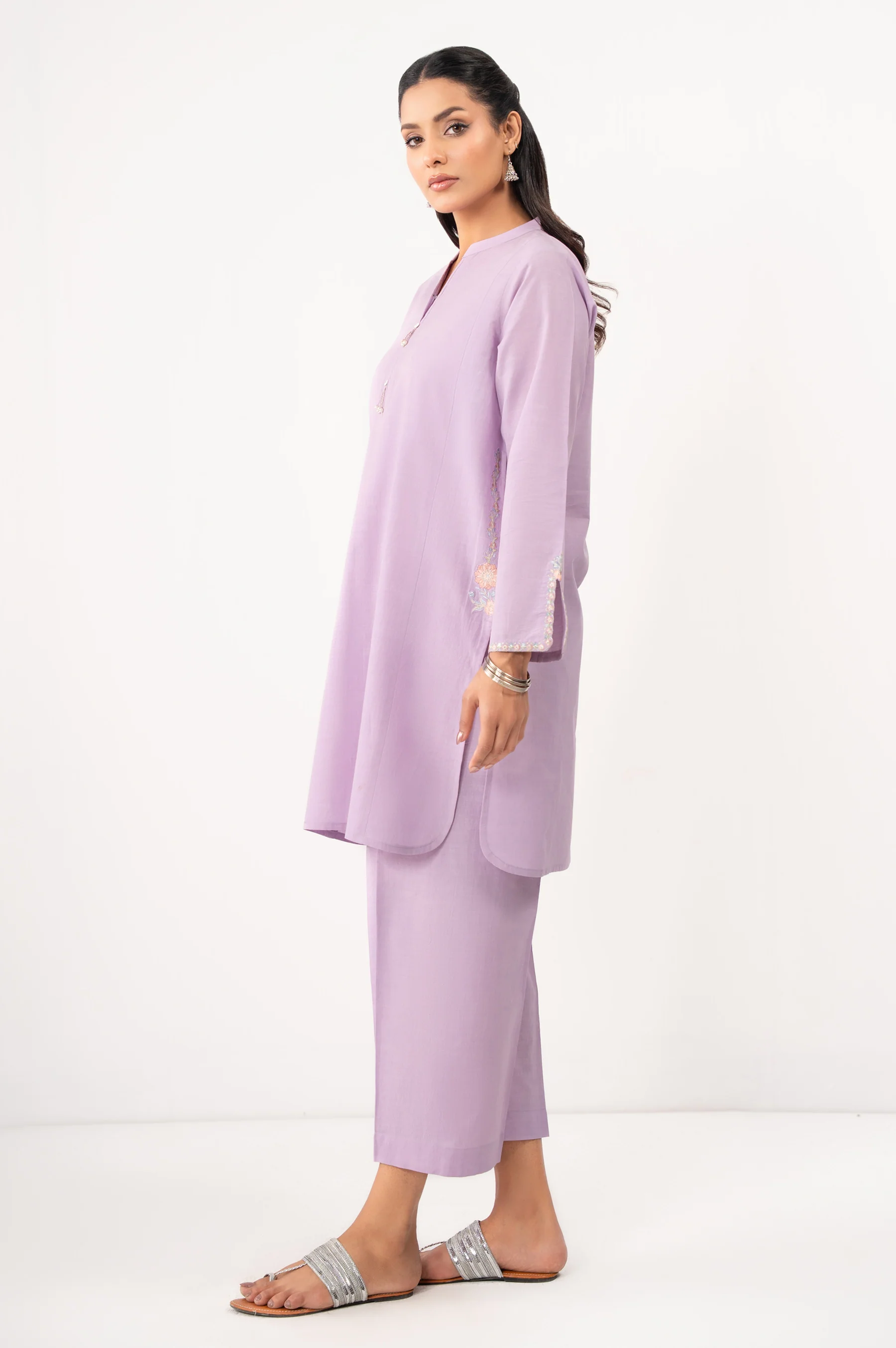 STITCHED EMBROIDERED SLUB LAWN SHIRT BOTTOM - Image 5