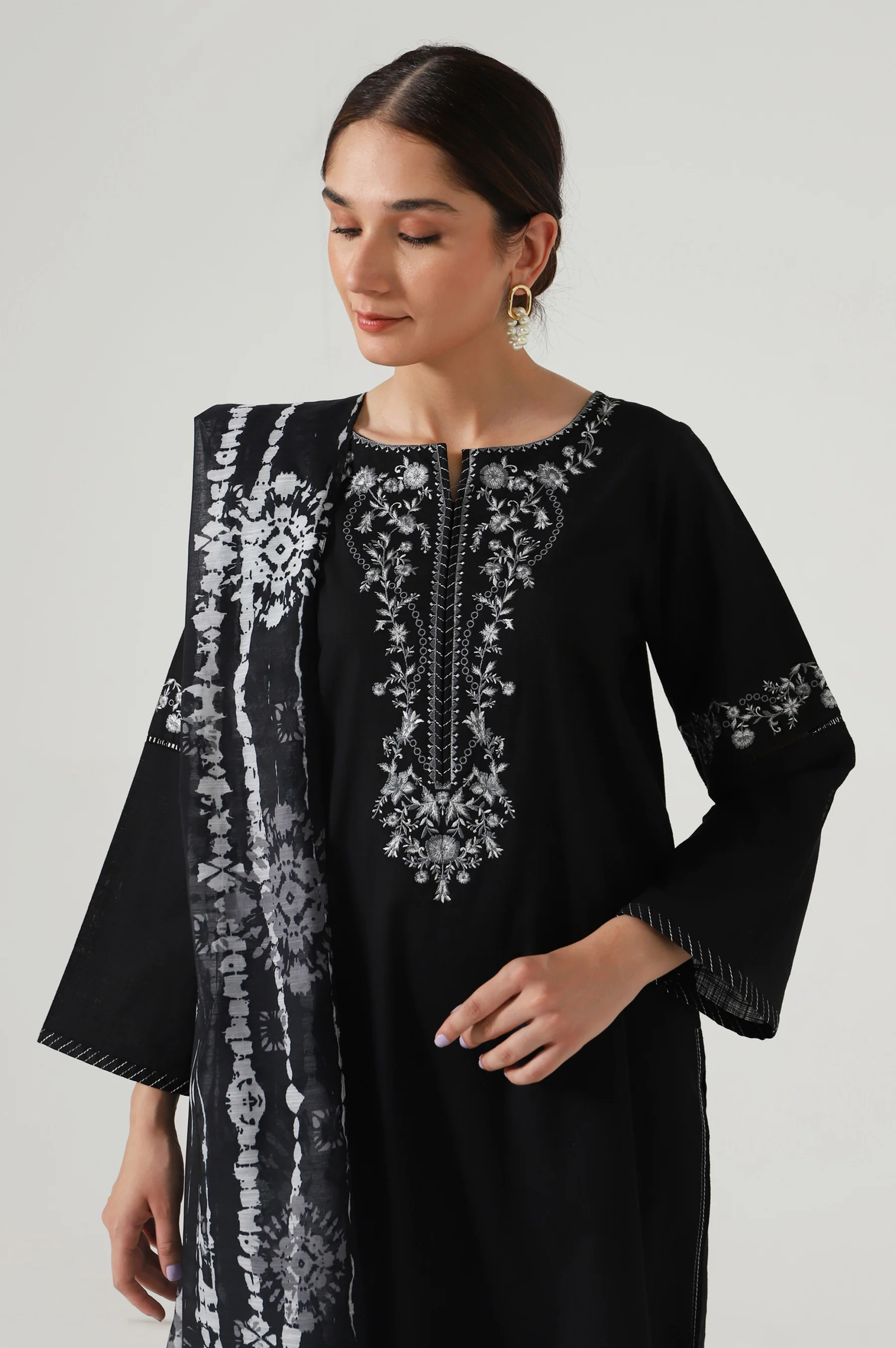 Stitched 2 Piece Embroidered slub Suit - Image 4