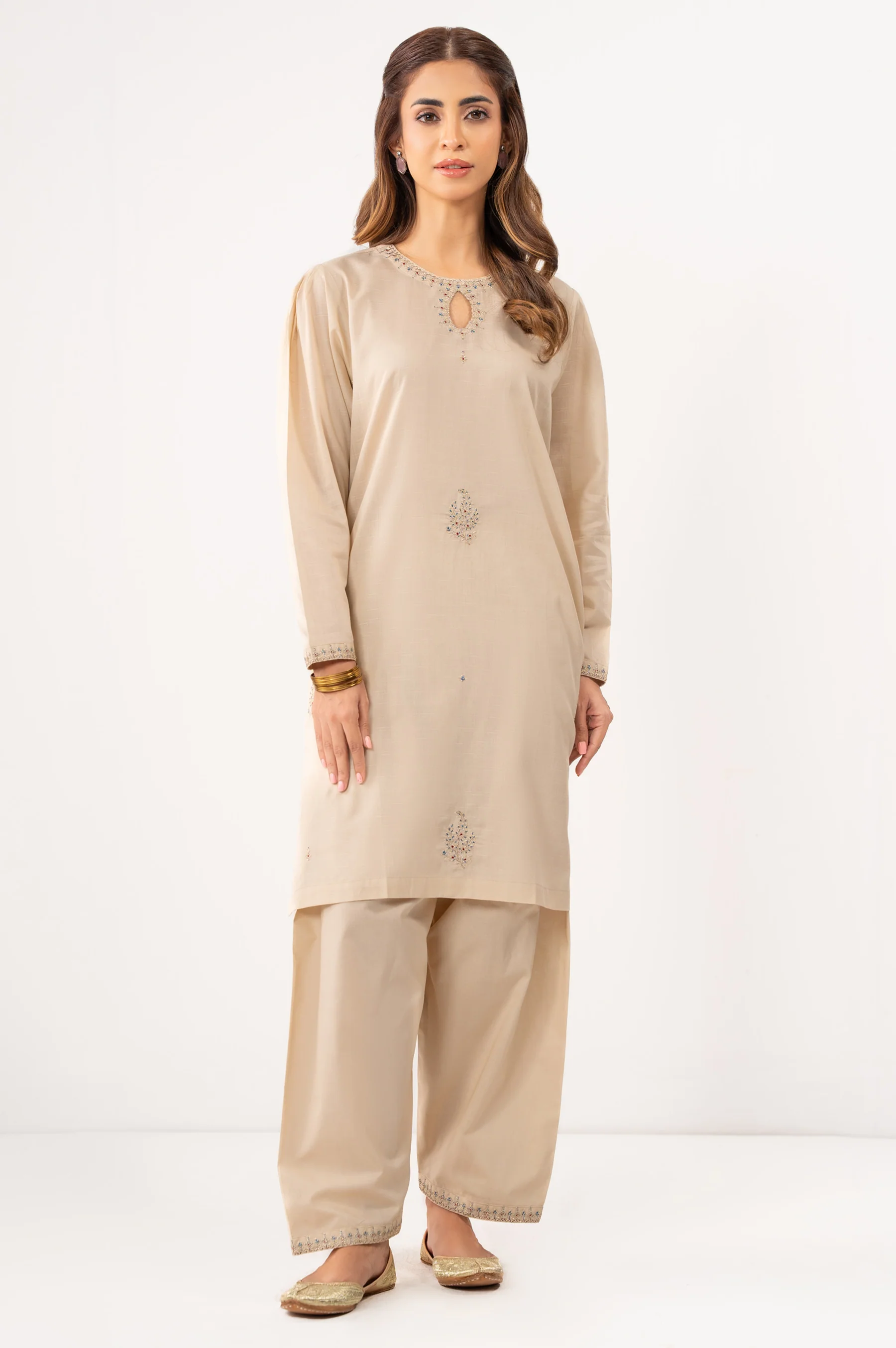 EMBROIDERED SUIT - Image 4