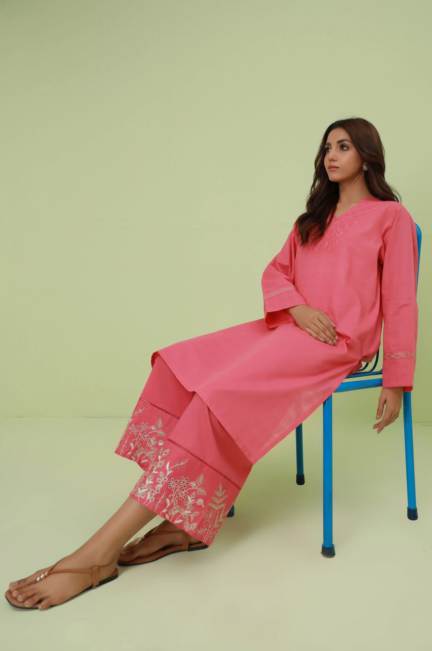 Stitched 2 Piece Embroidered Textured Suit - Image 4