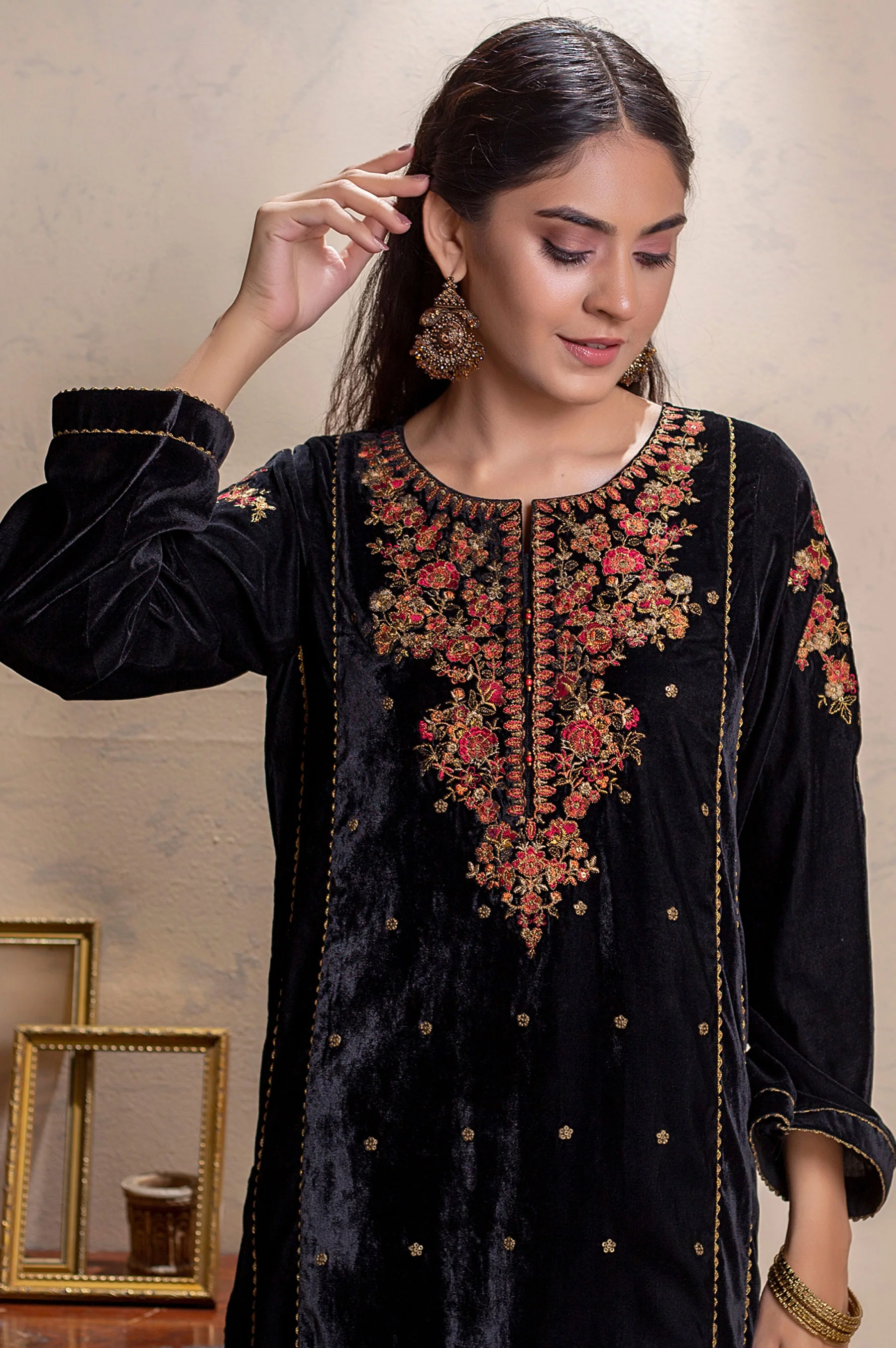 Stitched 2 Piece Velvet Embroidered Suit - Image 6