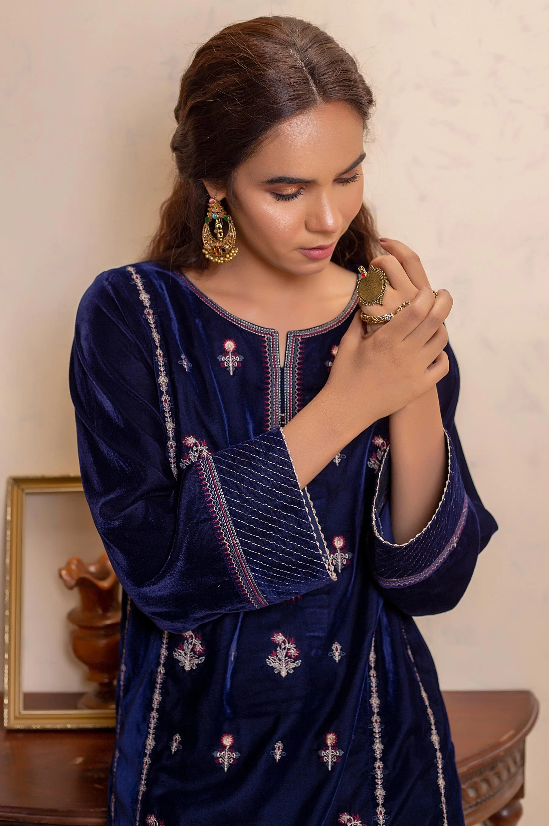 Stitched 2 Piece Velvet Embroidered Suit - Image 6