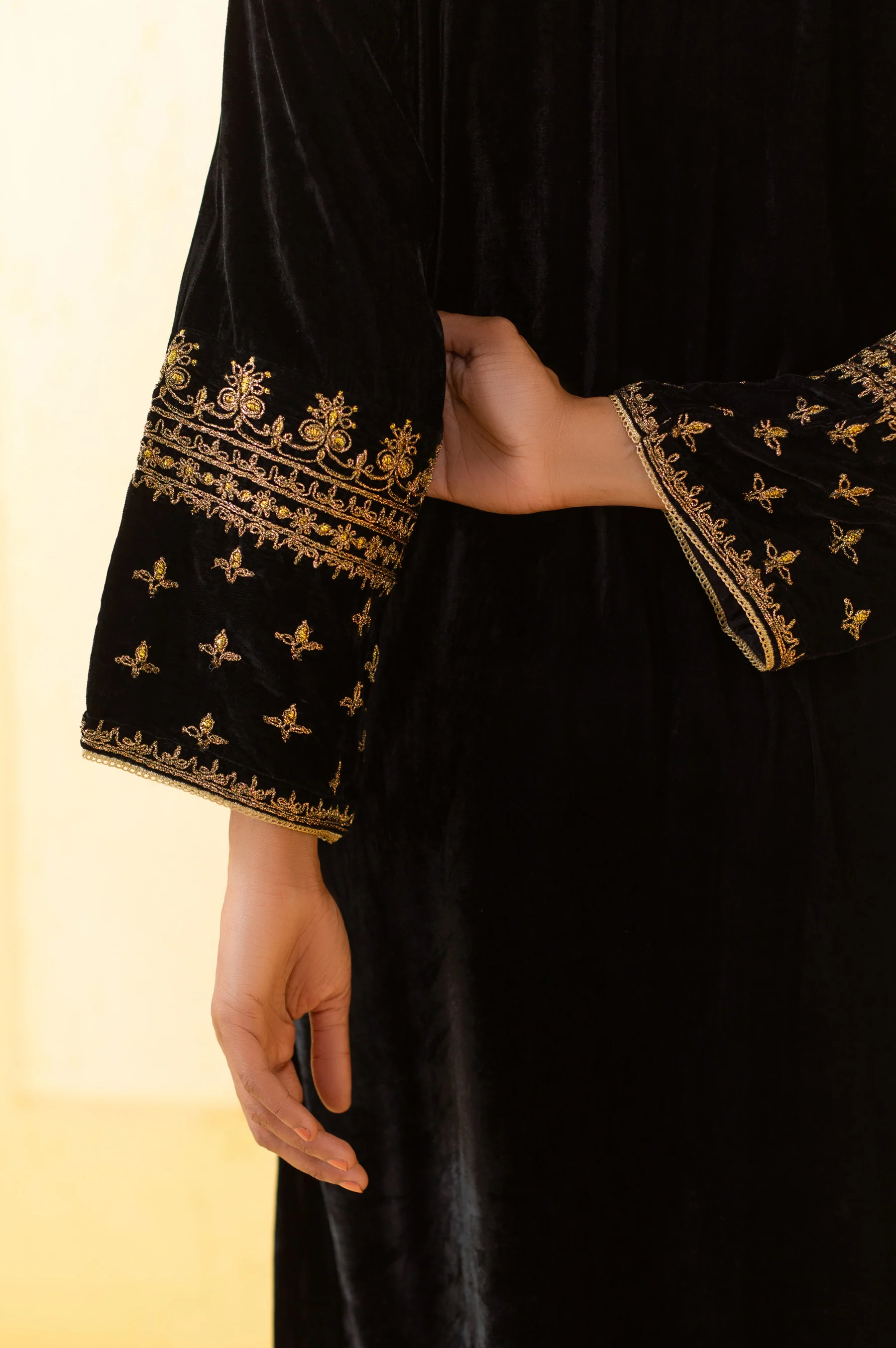 Stitched 2 Piece Embroidered Velvet Outfit - Black - Image 3