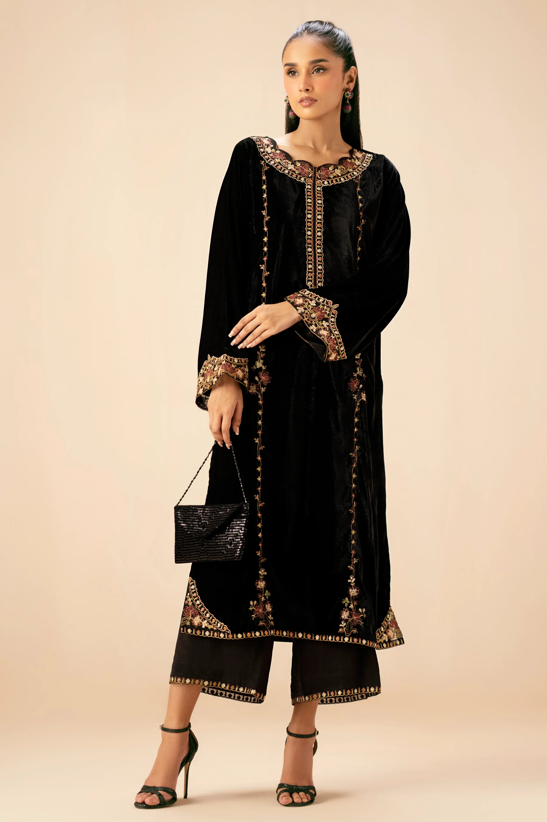 STITCHED EMBROIDERED SHIRT BOTTOM - Image 3