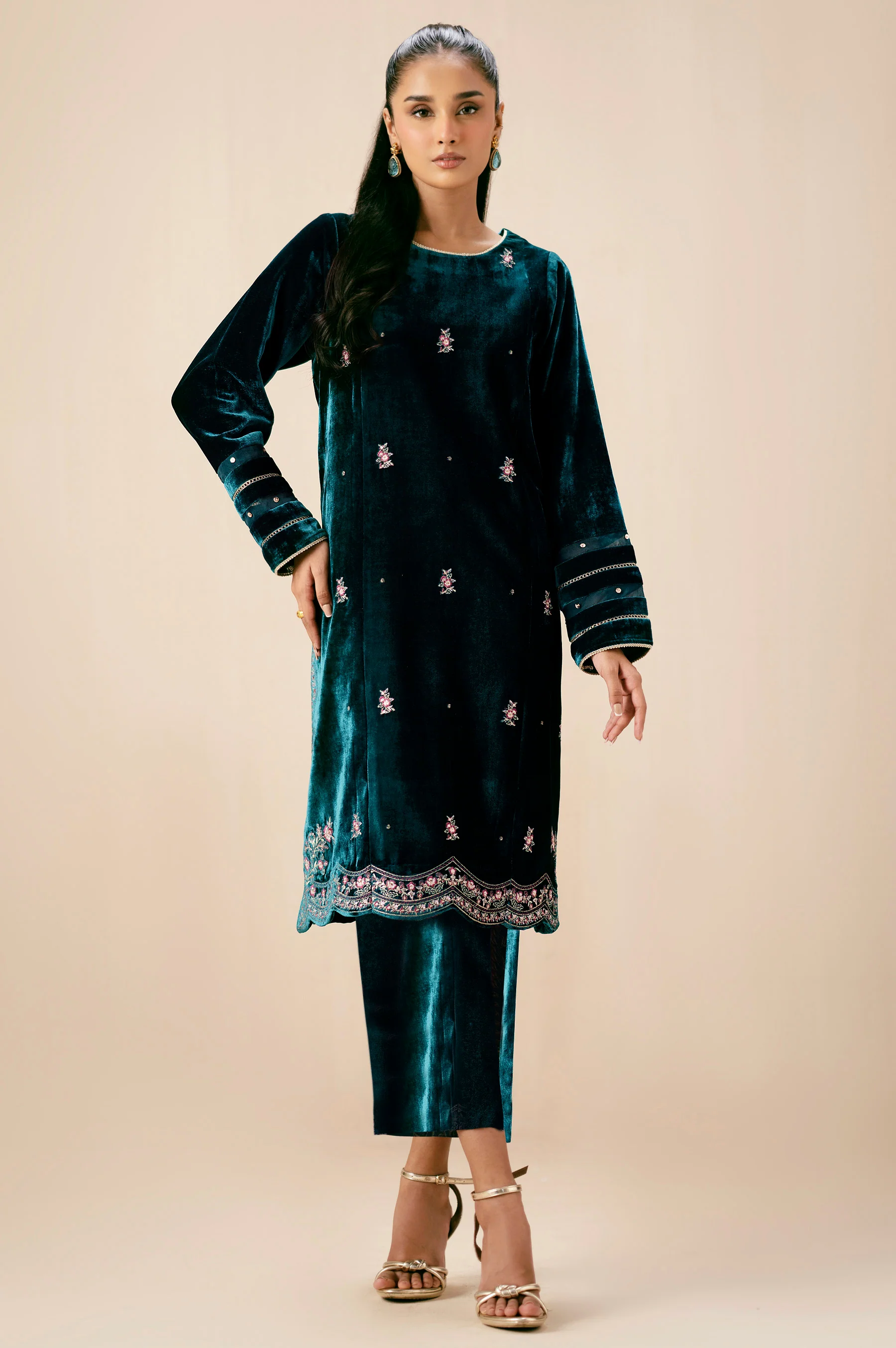EMBROIDERED SHIRT BOTTOM SUIT
