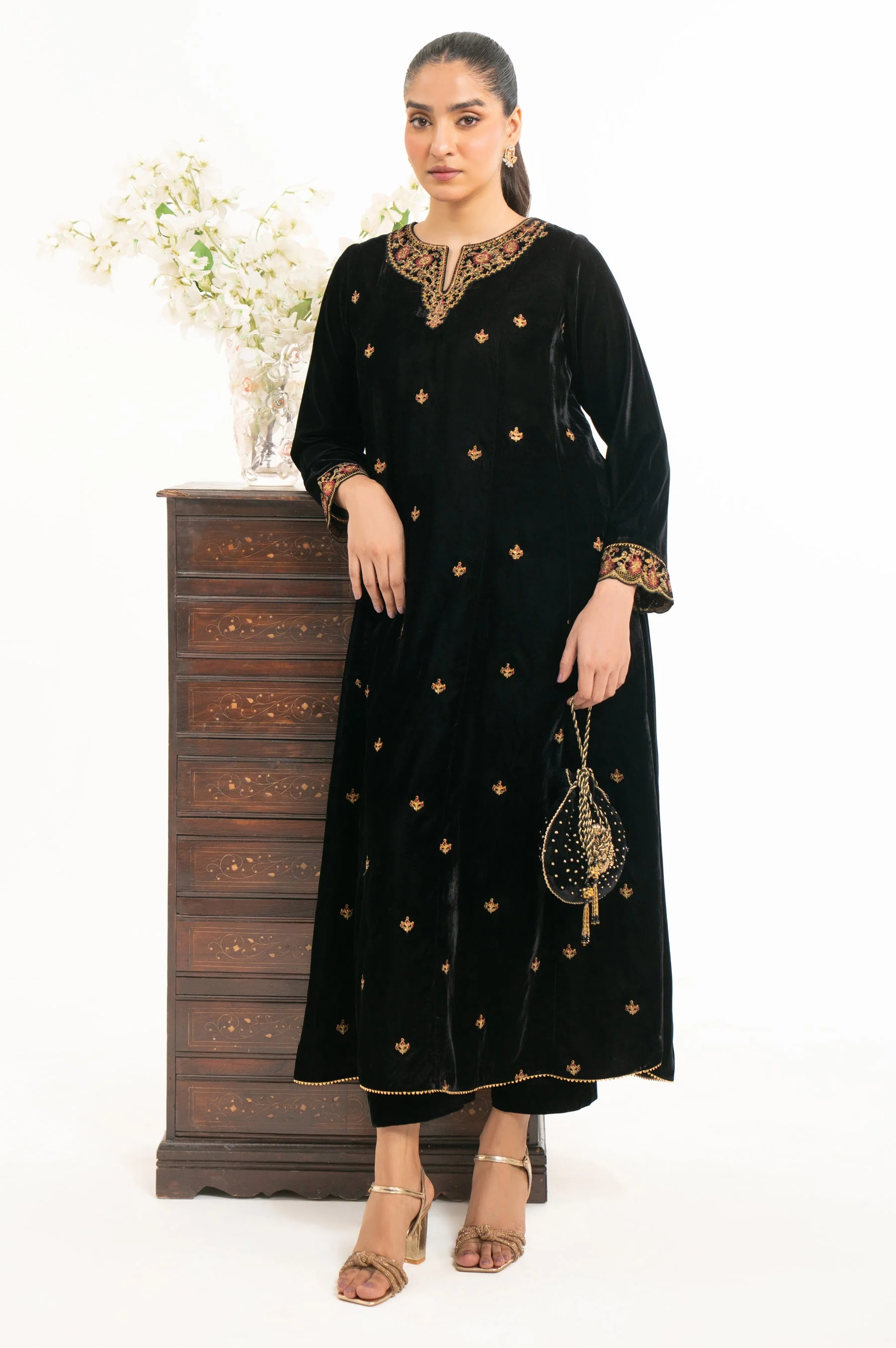 STITCHED EMBROIDERED VELVET SHIRT & BOTTOM (FACTORY E-OUTLET) - Image 4