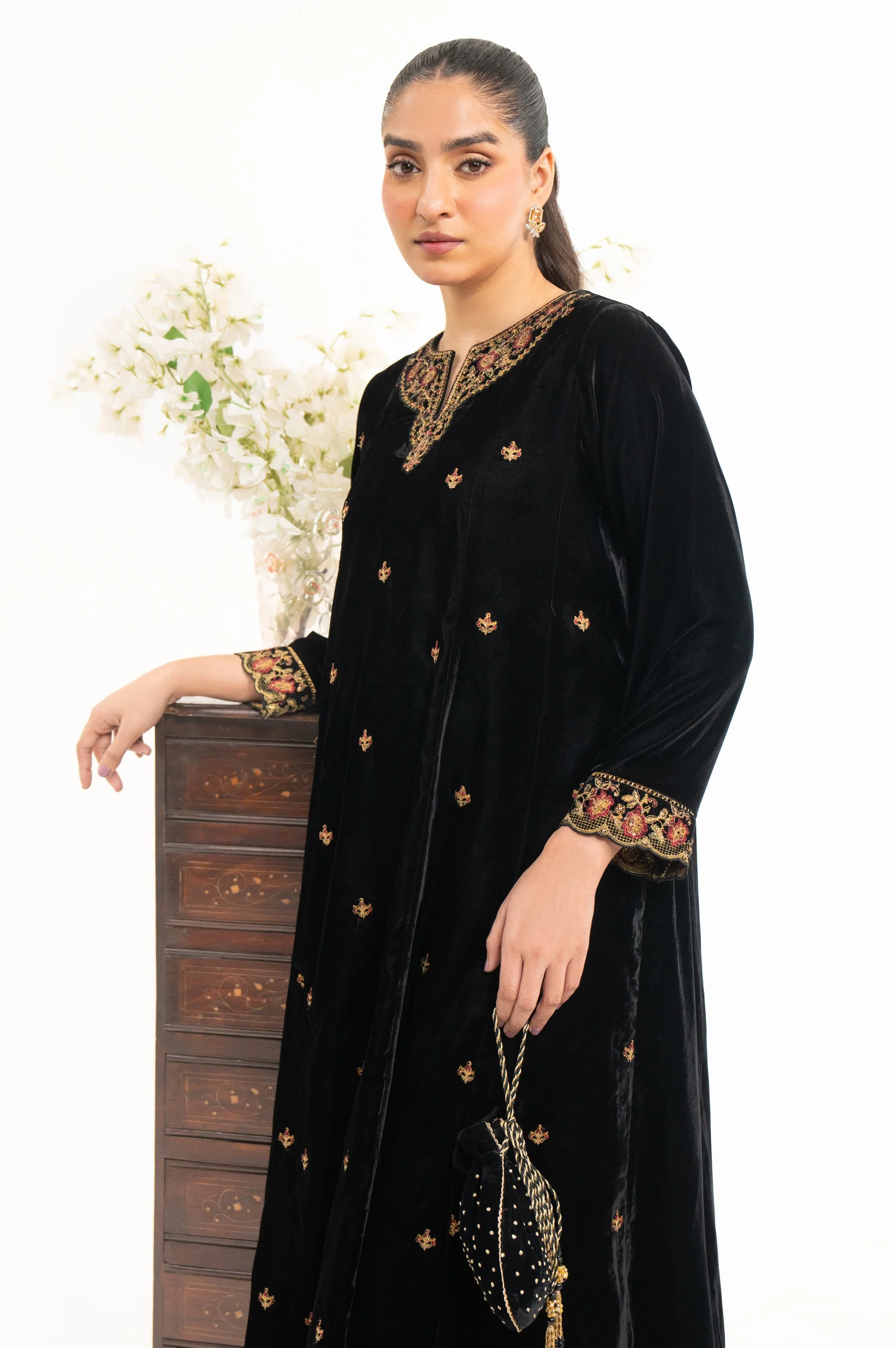 STITCHED EMBROIDERED VELVET SHIRT & BOTTOM (FACTORY E-OUTLET) - Image 5
