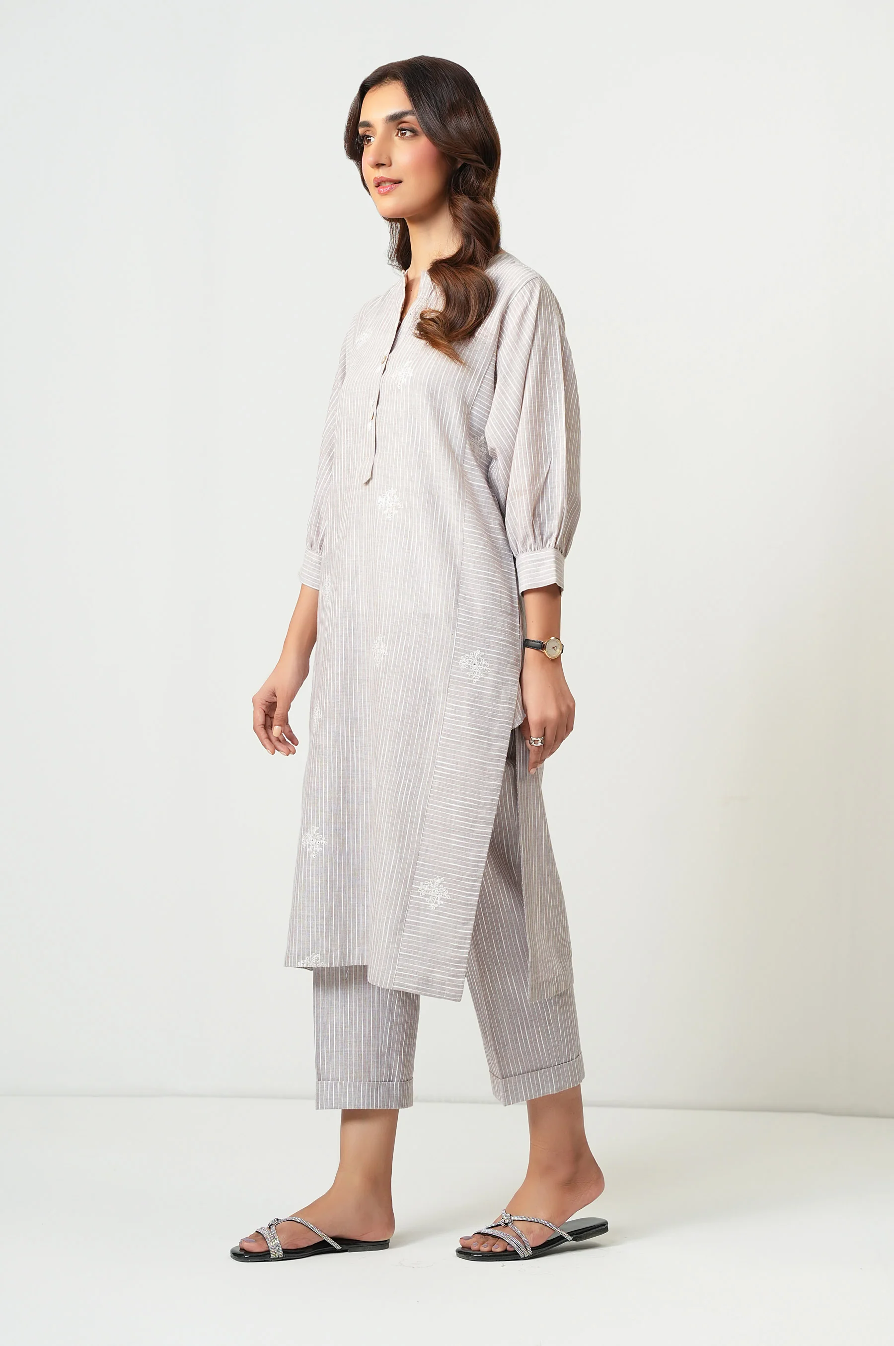 EMBROIDERED SUIT - Image 4