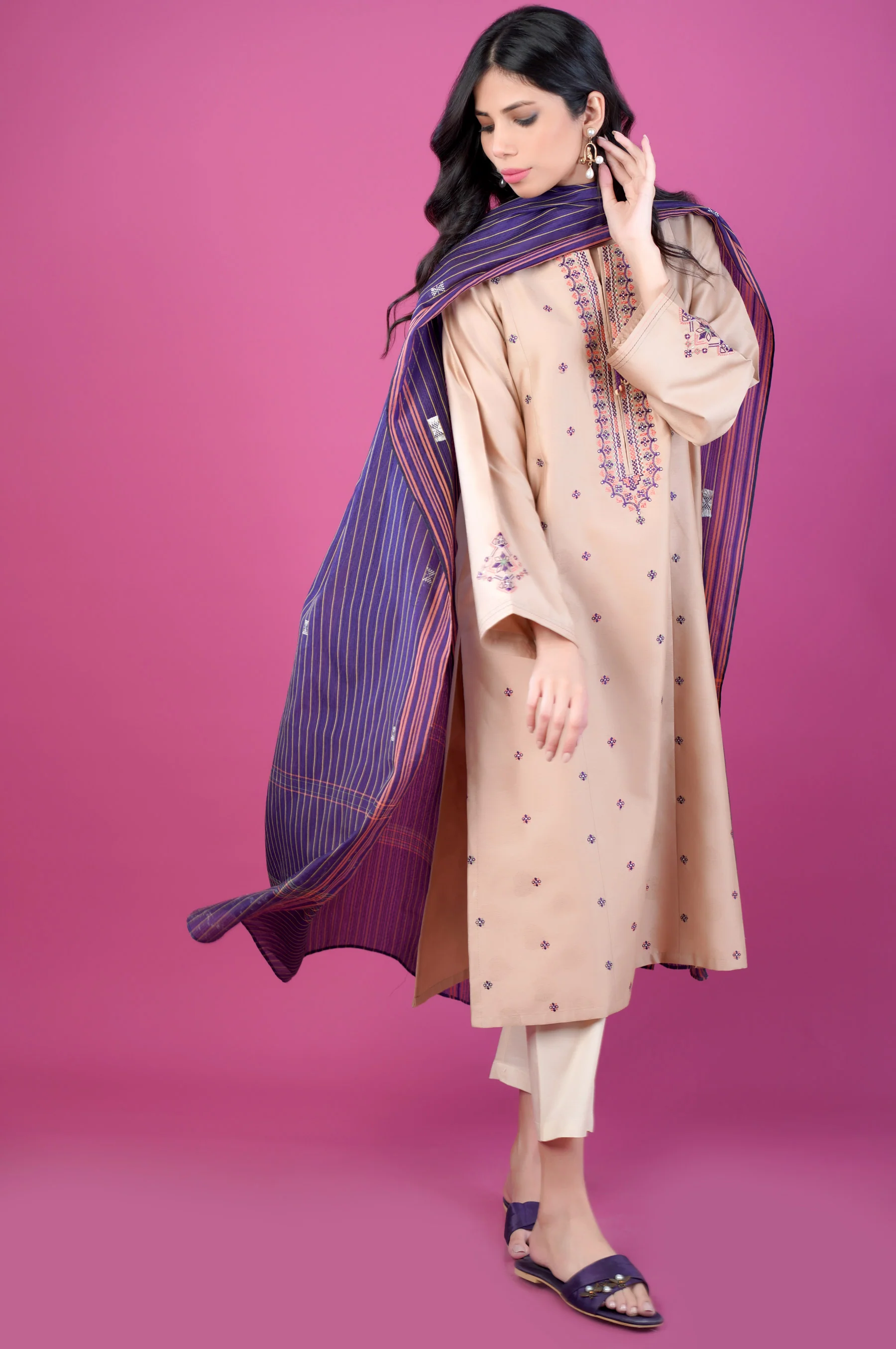 Stitched 2 Piece Satin Jacquard Suit - Image 3