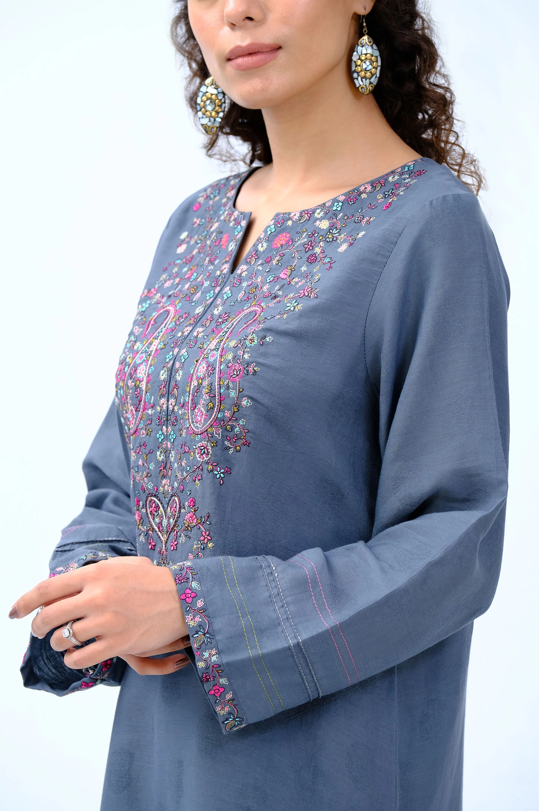Stitched 2 Piece Satin Jacquard Suit - Image 5