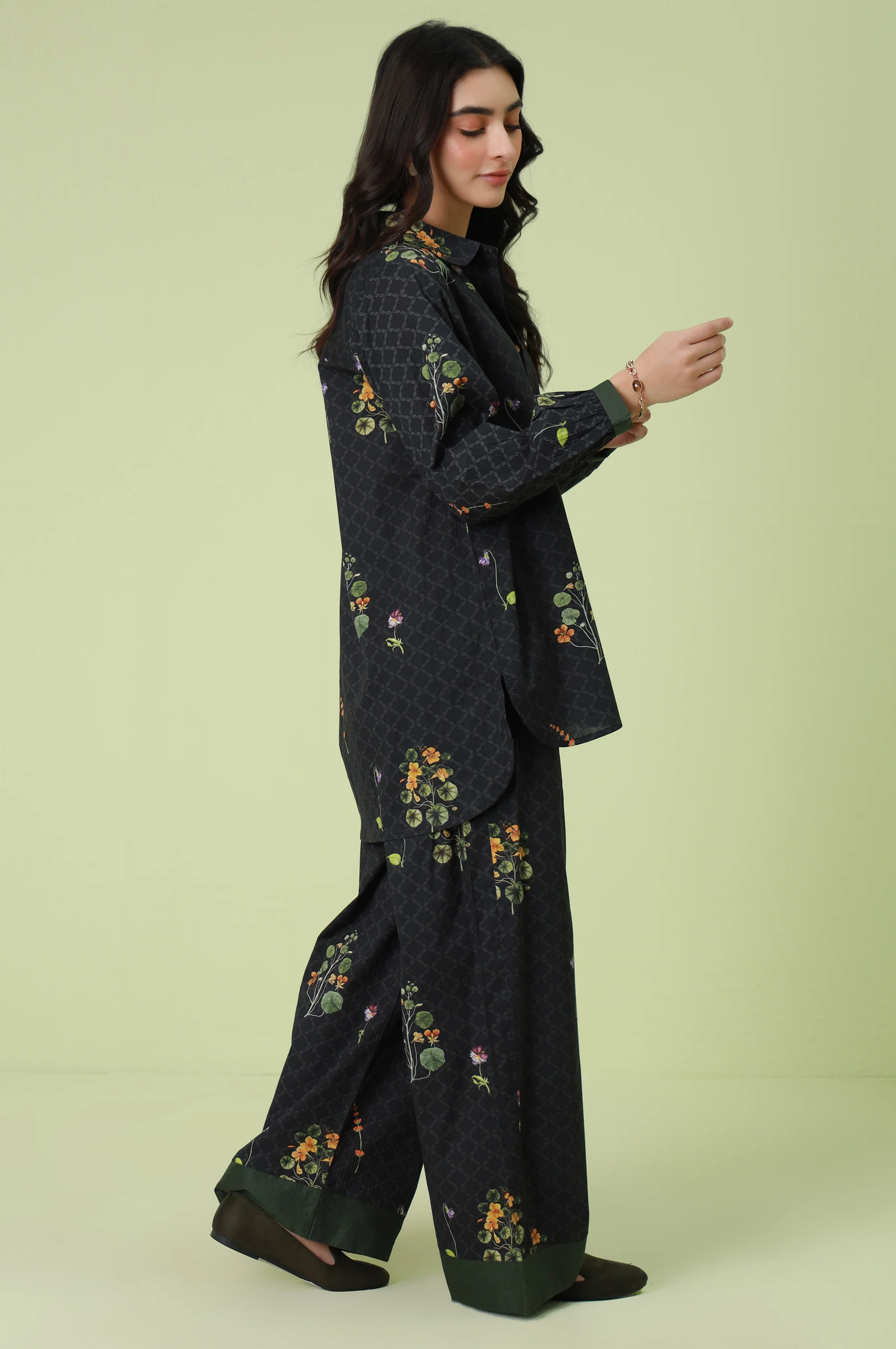 Stitched 2 Piece Digital Printed Ripple Crinkle Co-Ord Set - Image 6
