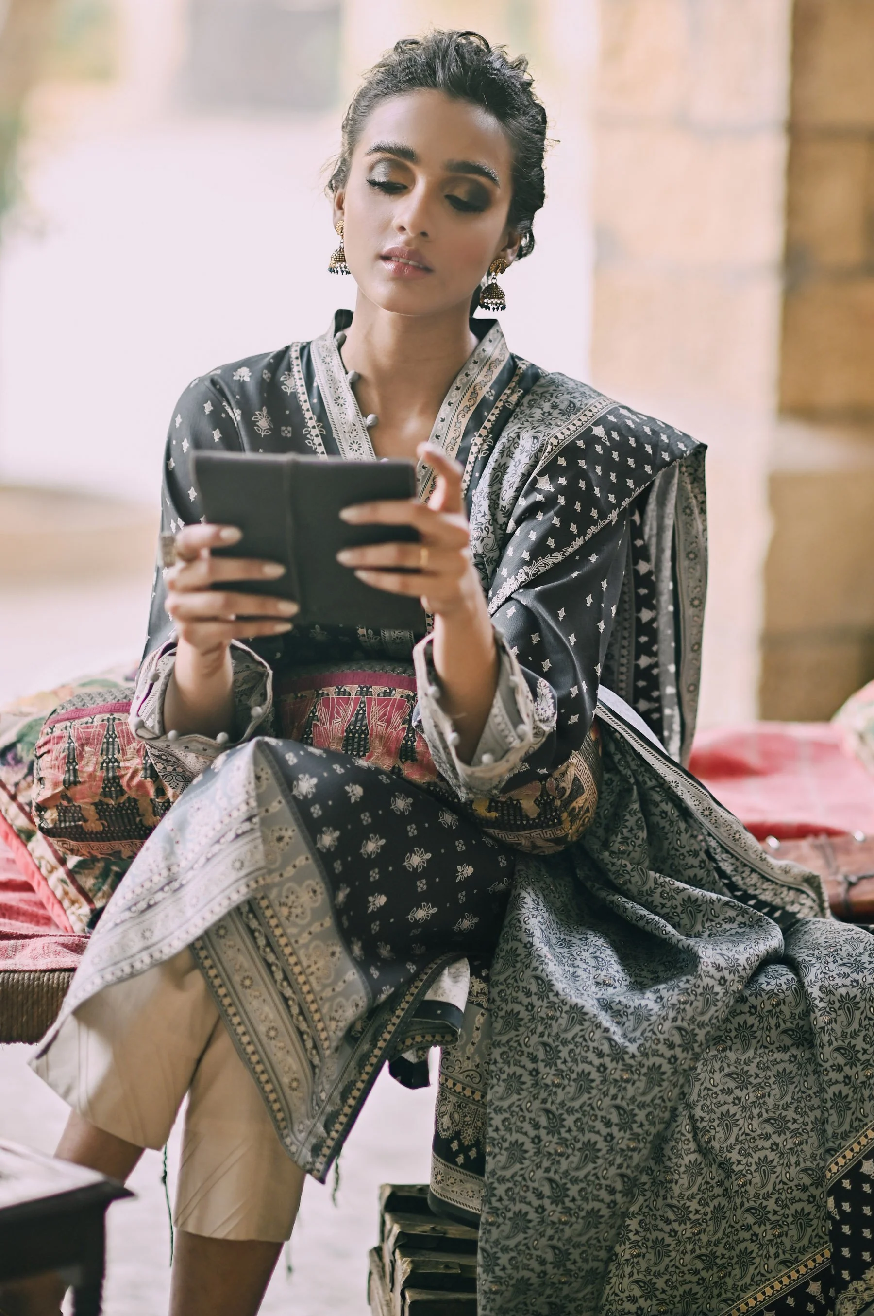 Stitched 2 Piece Printed Karandi Suit - Image 4
