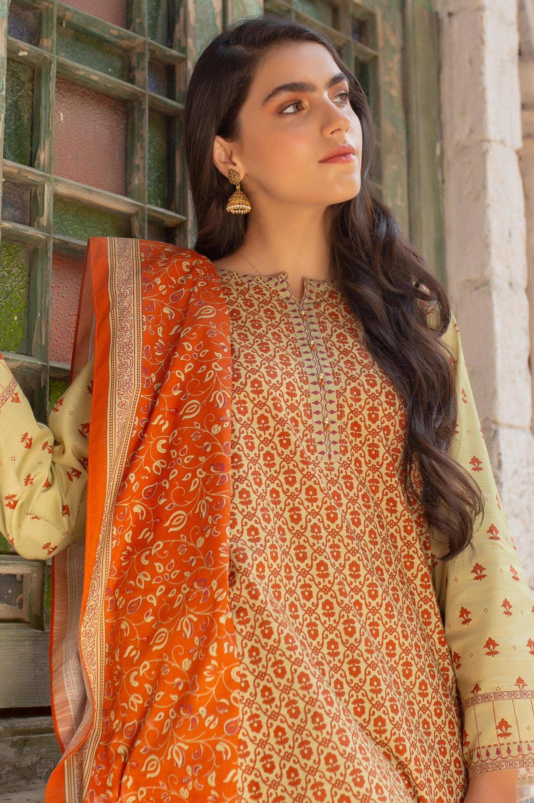 Stitched 2 Piece Printed Khaddar Suit - Image 4