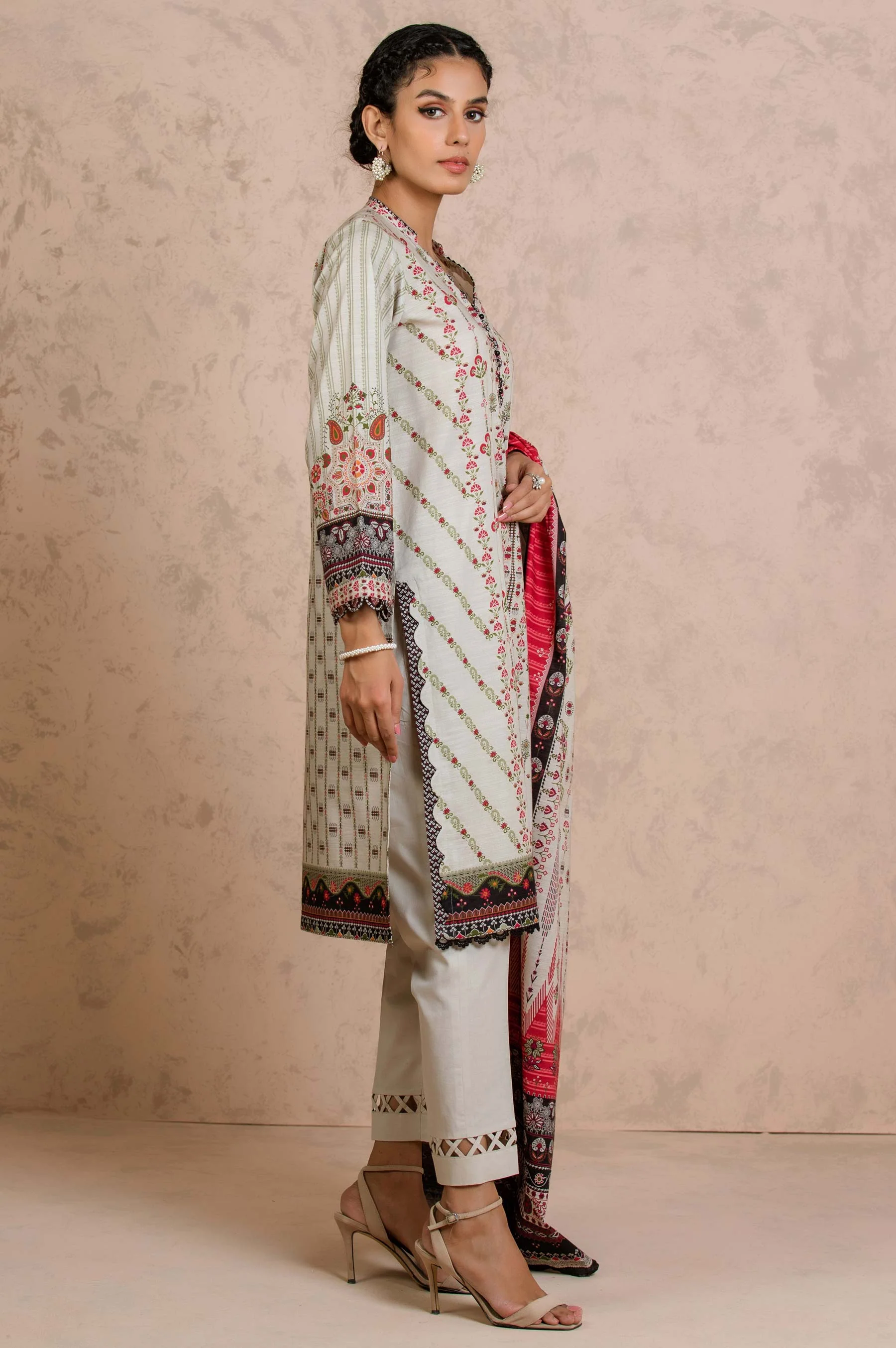 Stitched 2 Piece Printed Khaddar Suit - Image 3