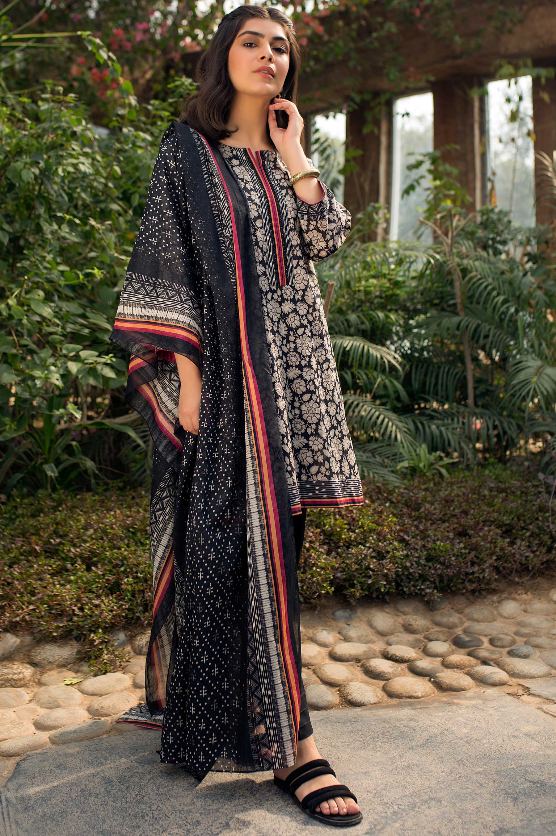 Stitched 2 Piece Printed Lawn Suit - Image 5