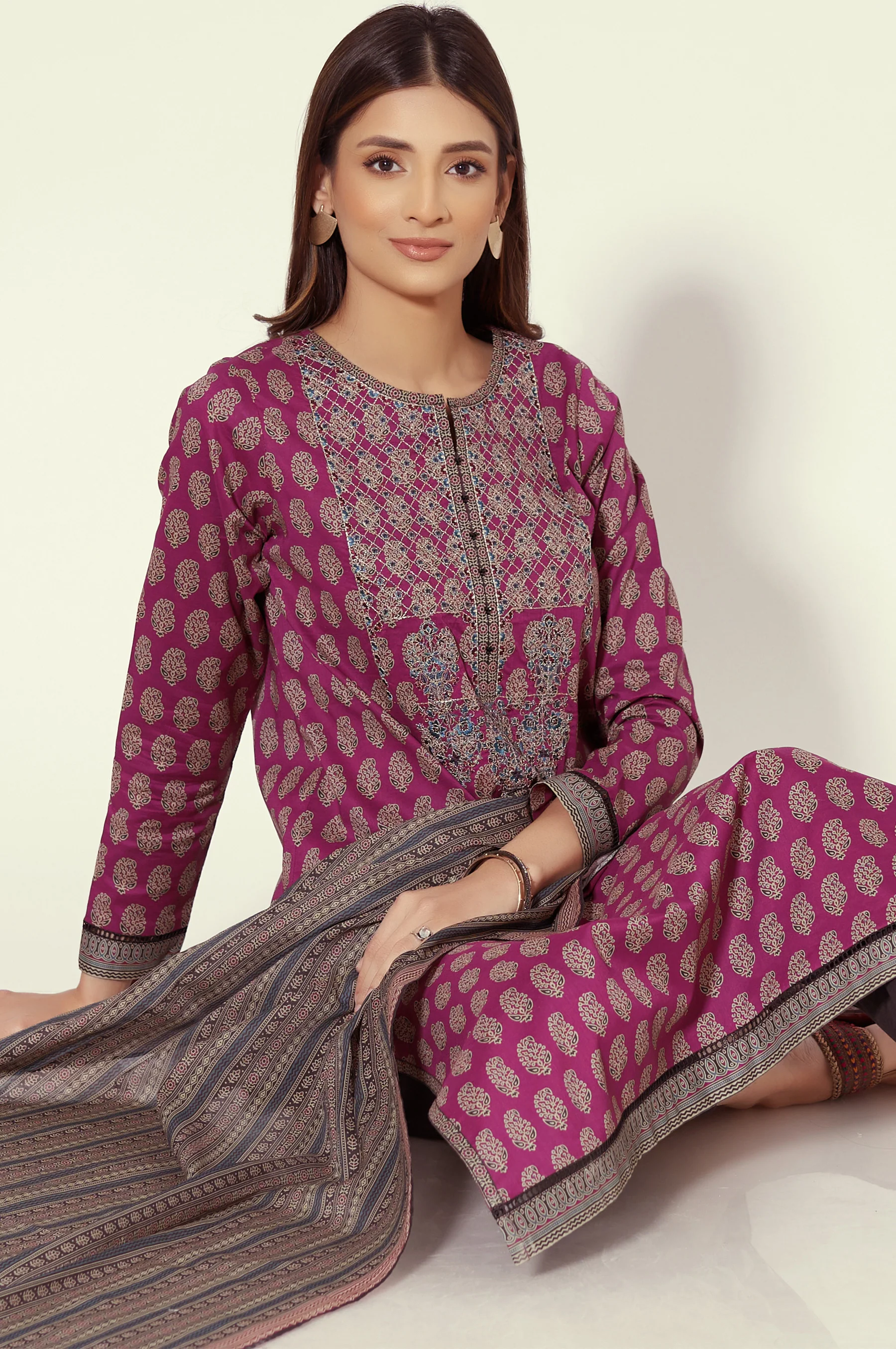 Stitched 2 Piece Printed Lawn Suit - Image 5