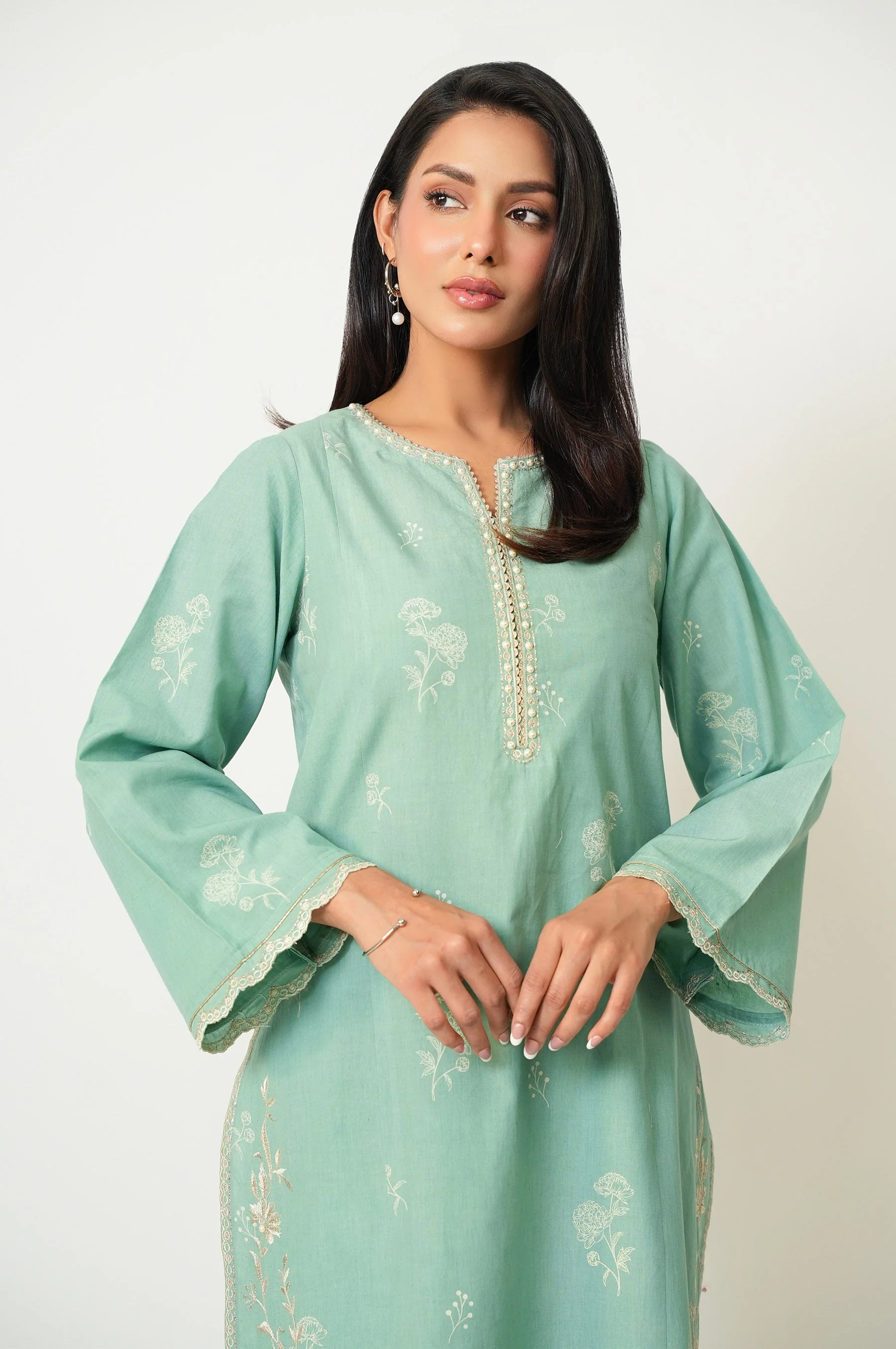 STITCHED EMBROIDERED CAMBRIC SHIRT BOTTOM (FACTORY E-OUTLET) - Image 5
