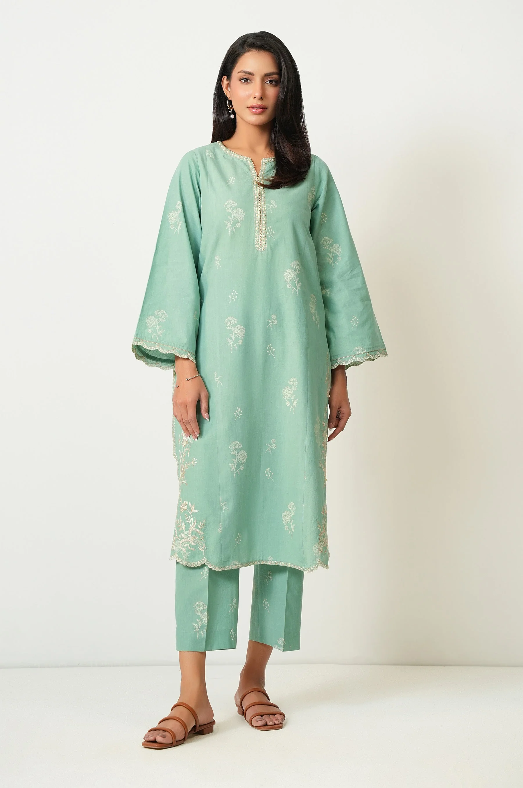 STITCHED EMBROIDERED CAMBRIC SHIRT BOTTOM (FACTORY E-OUTLET) - Image 6