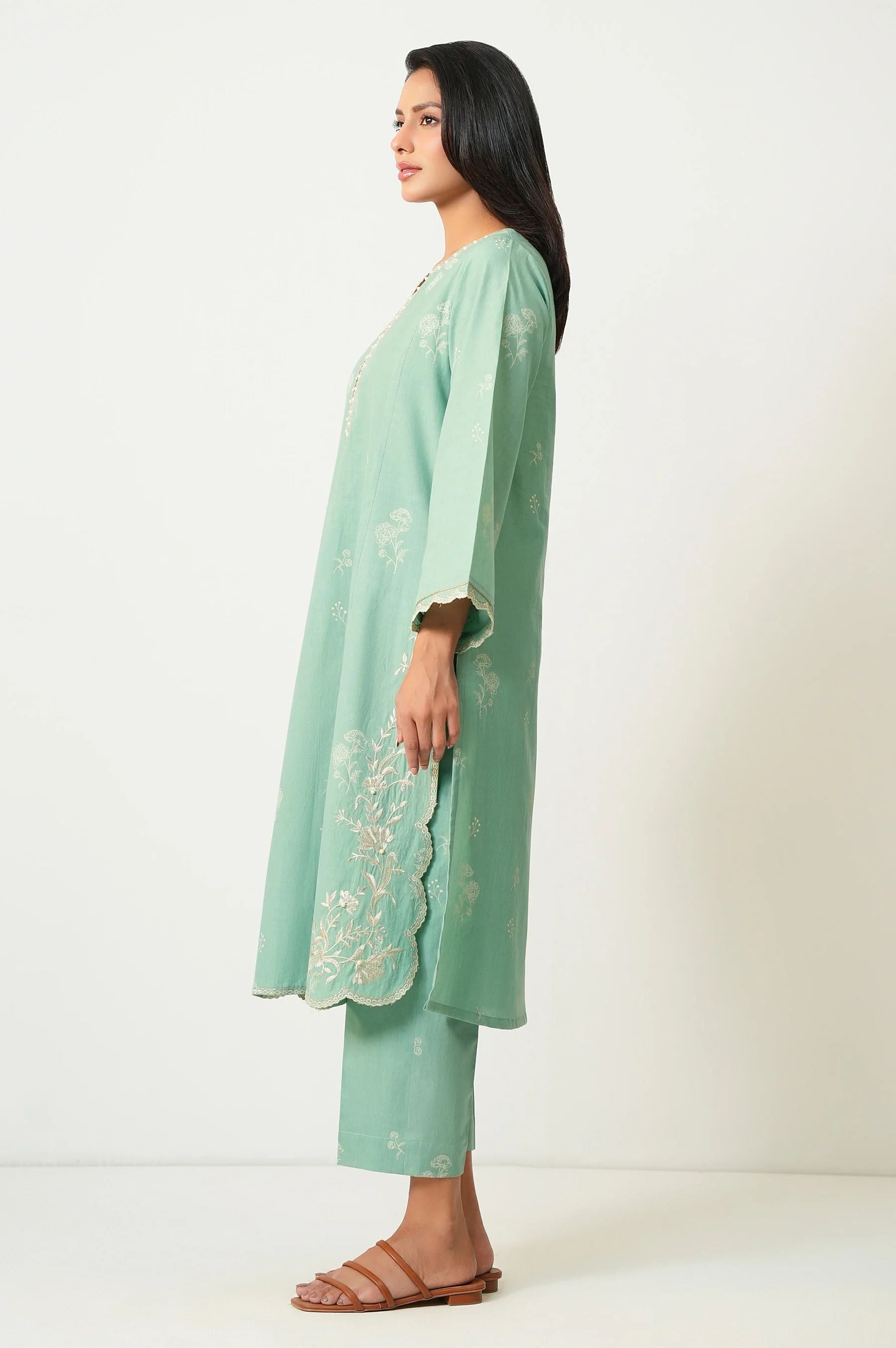 STITCHED EMBROIDERED CAMBRIC SHIRT BOTTOM - Image 3