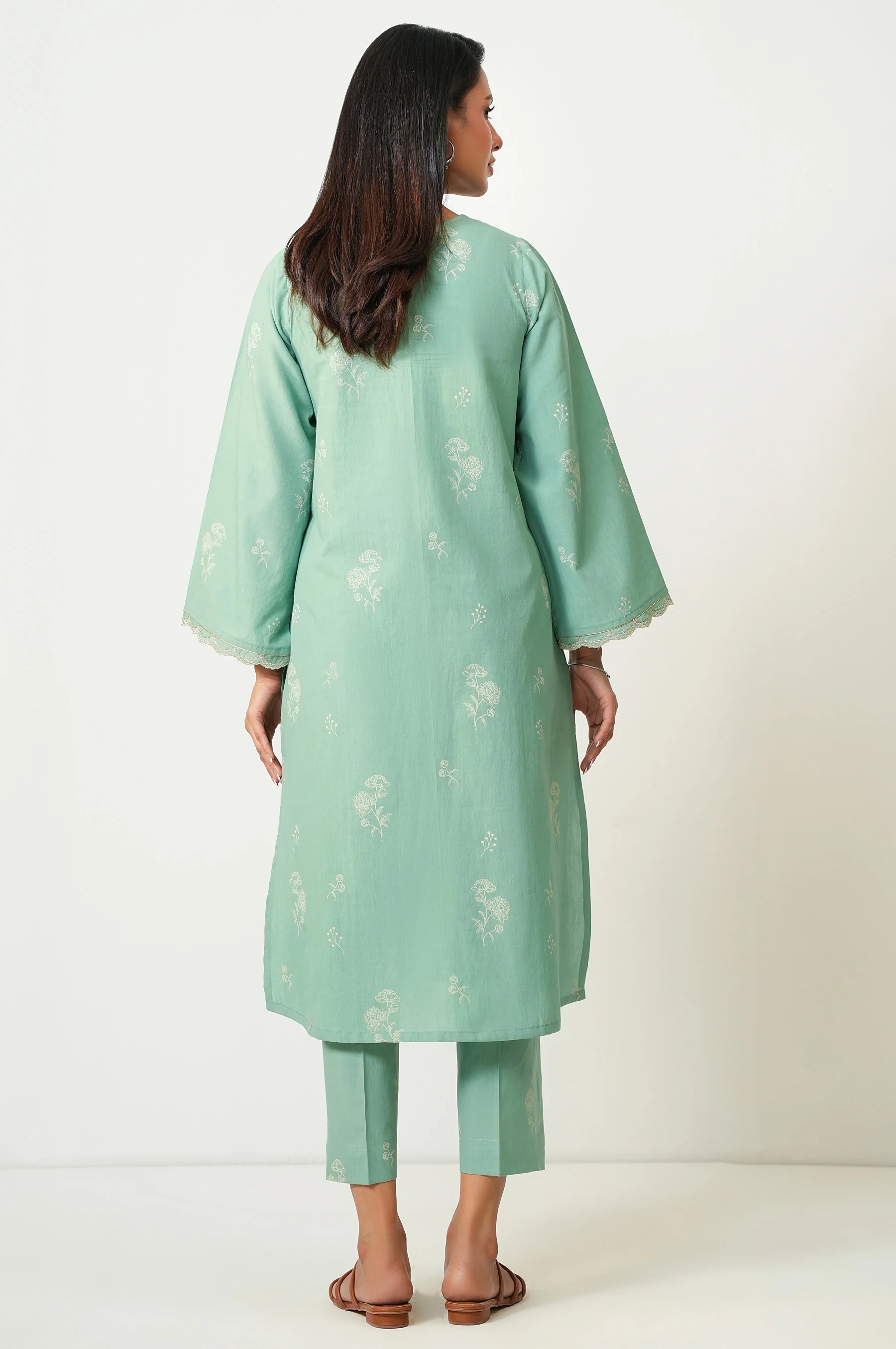 STITCHED EMBROIDERED CAMBRIC SHIRT BOTTOM - Image 4