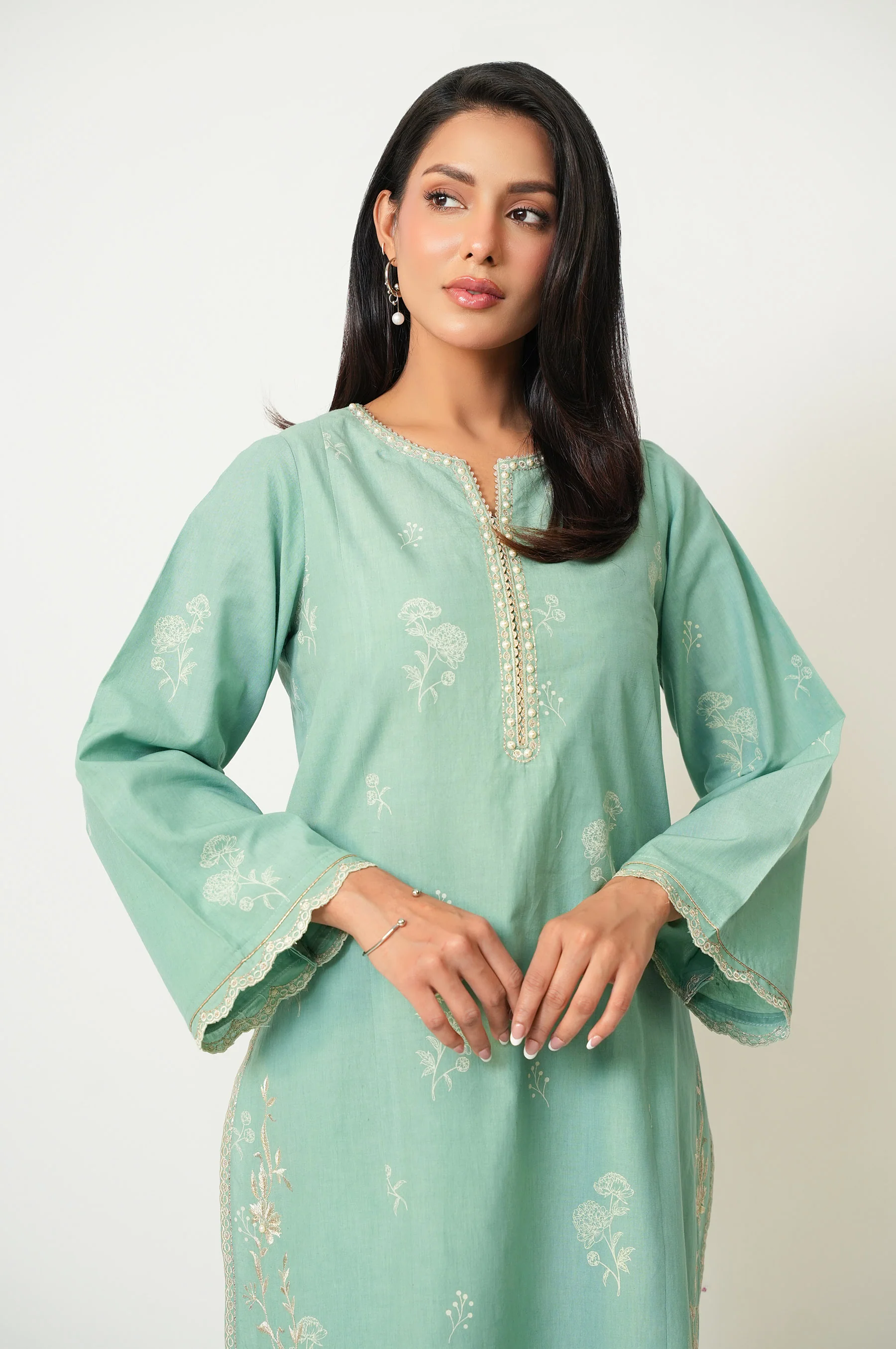 STITCHED EMBROIDERED CAMBRIC SHIRT BOTTOM - Image 5