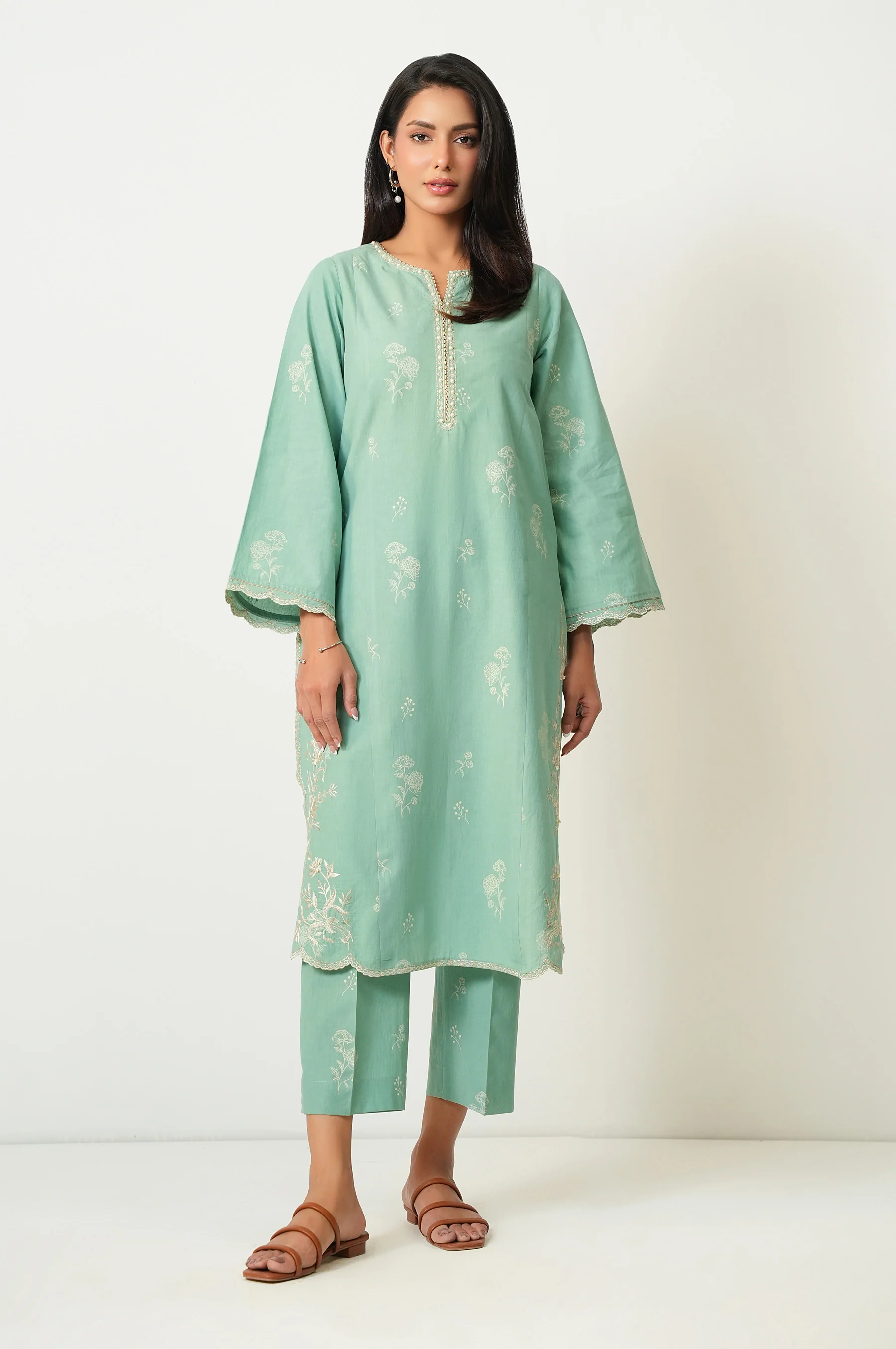 STITCHED EMBROIDERED CAMBRIC SHIRT BOTTOM - Image 6