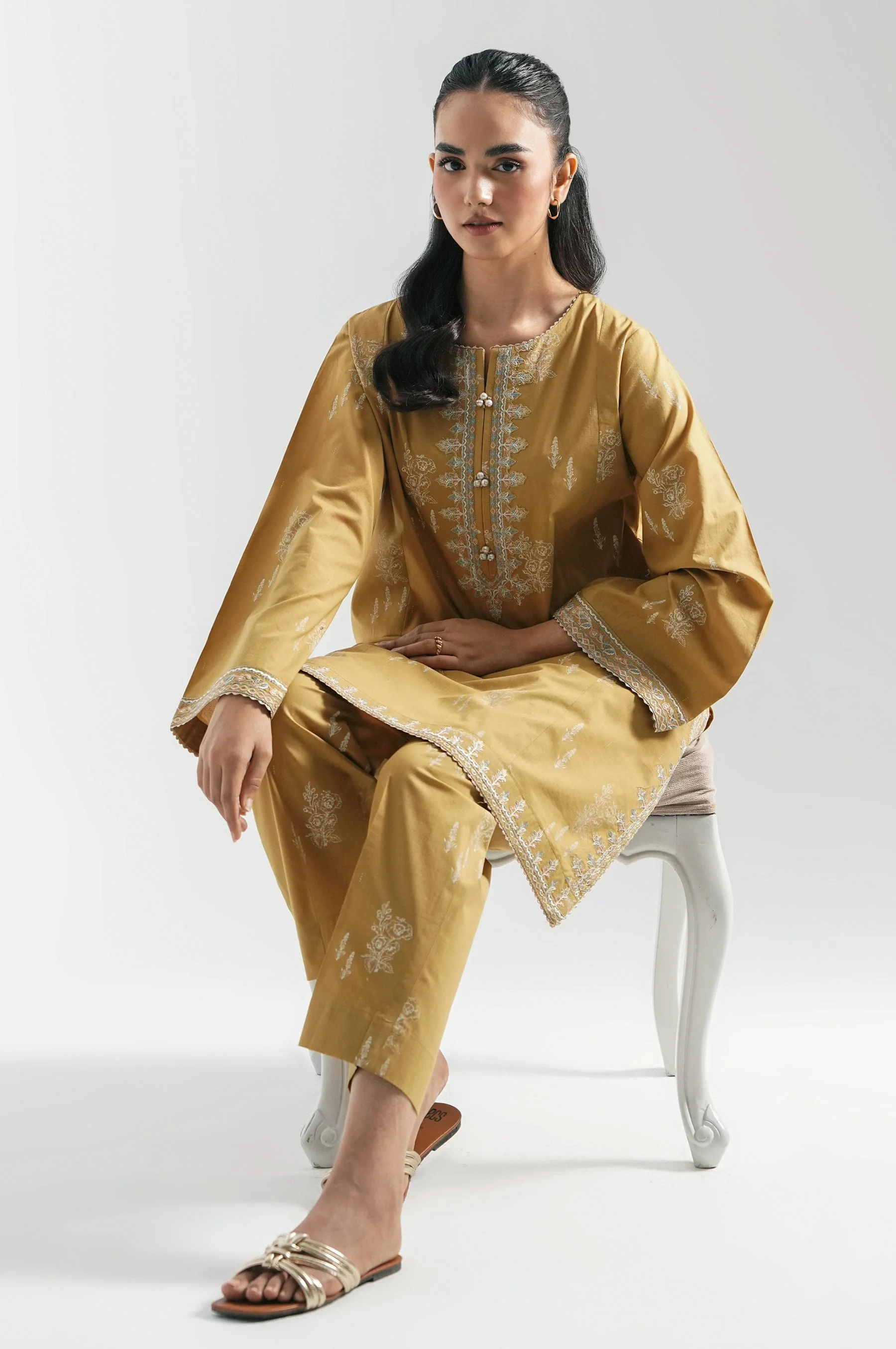 STITCHED EMBROIDERED CAMBRIC SHIRT BOTTOM (FACTORY E-OUTLET) - Image 4