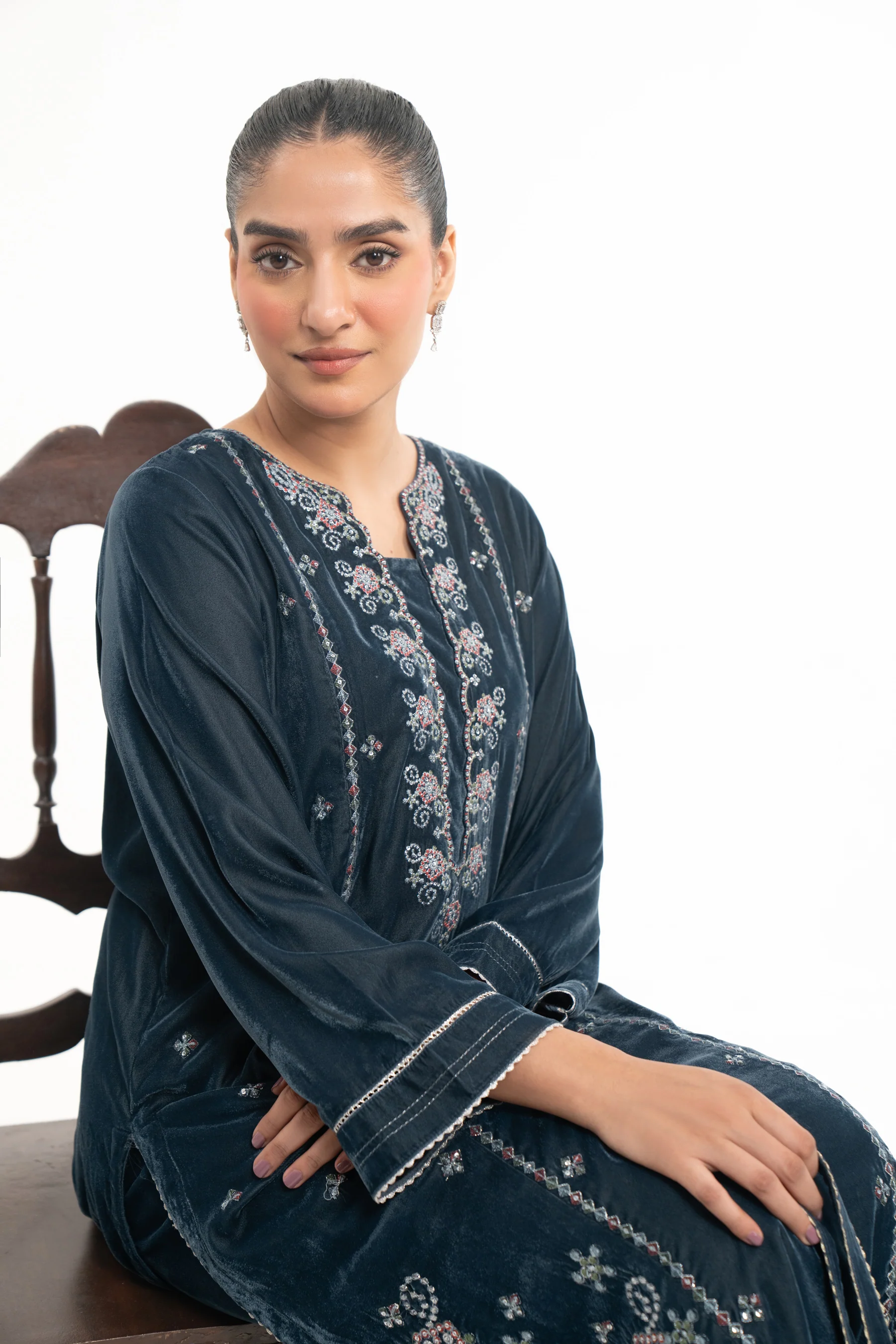 EMBROIDERED VELVET SHIRT BOTTOM - Image 5