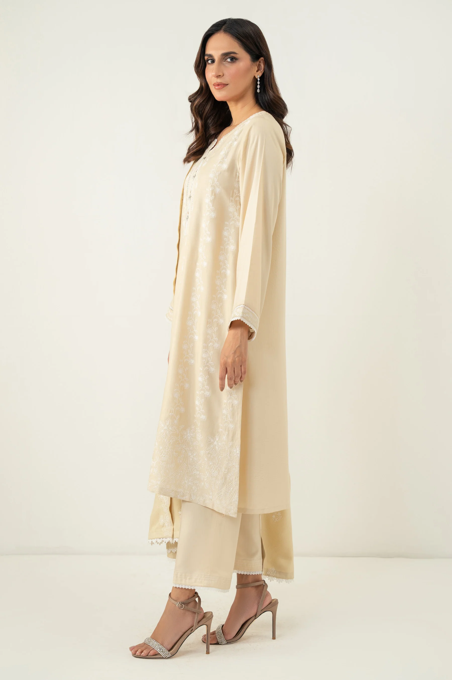 EMBROIDERED CHIKANKARI SHIRT BOTTOM - Image 4