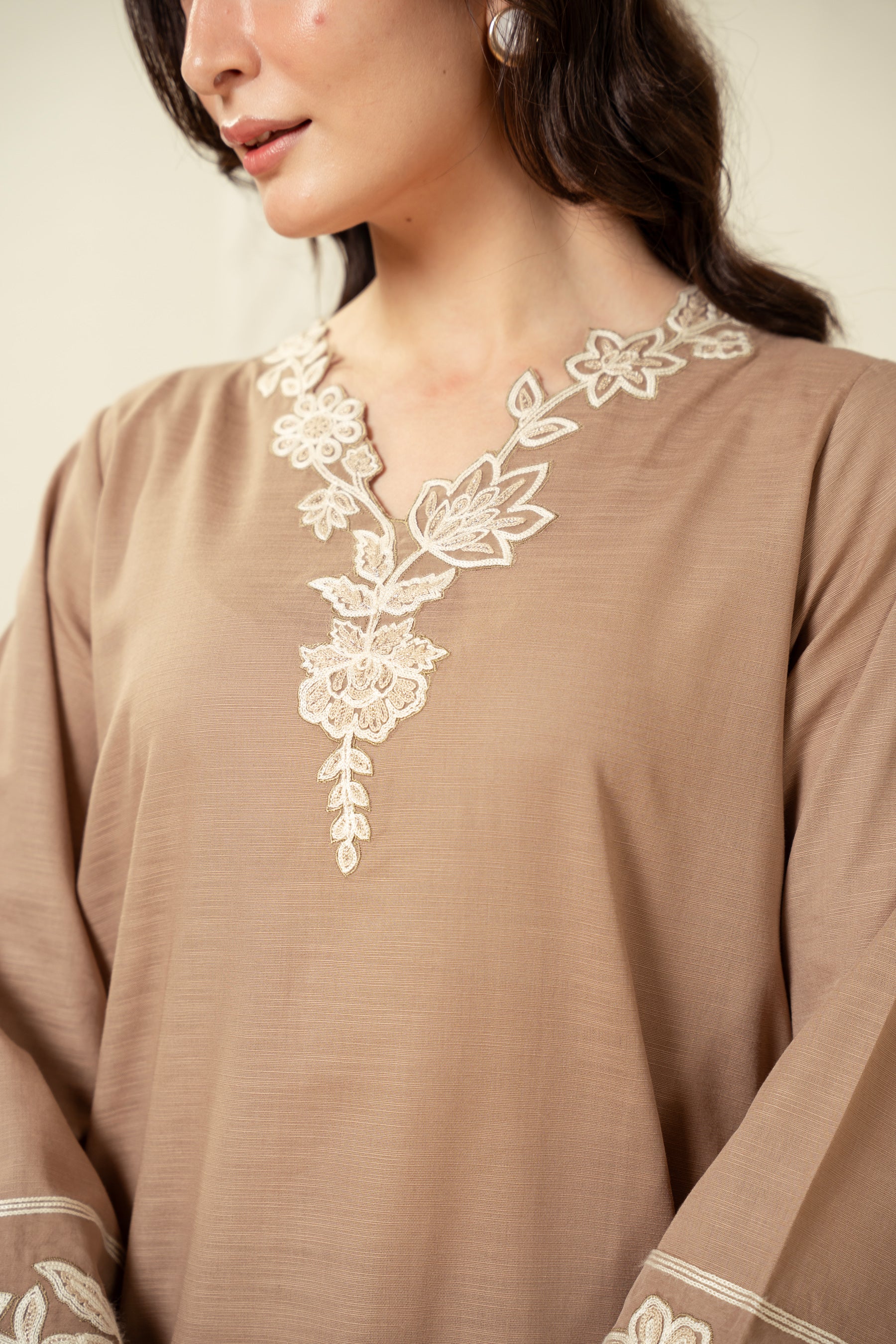 STITCHED EMBROIDERED SHIRT BOTTOM - Image 3