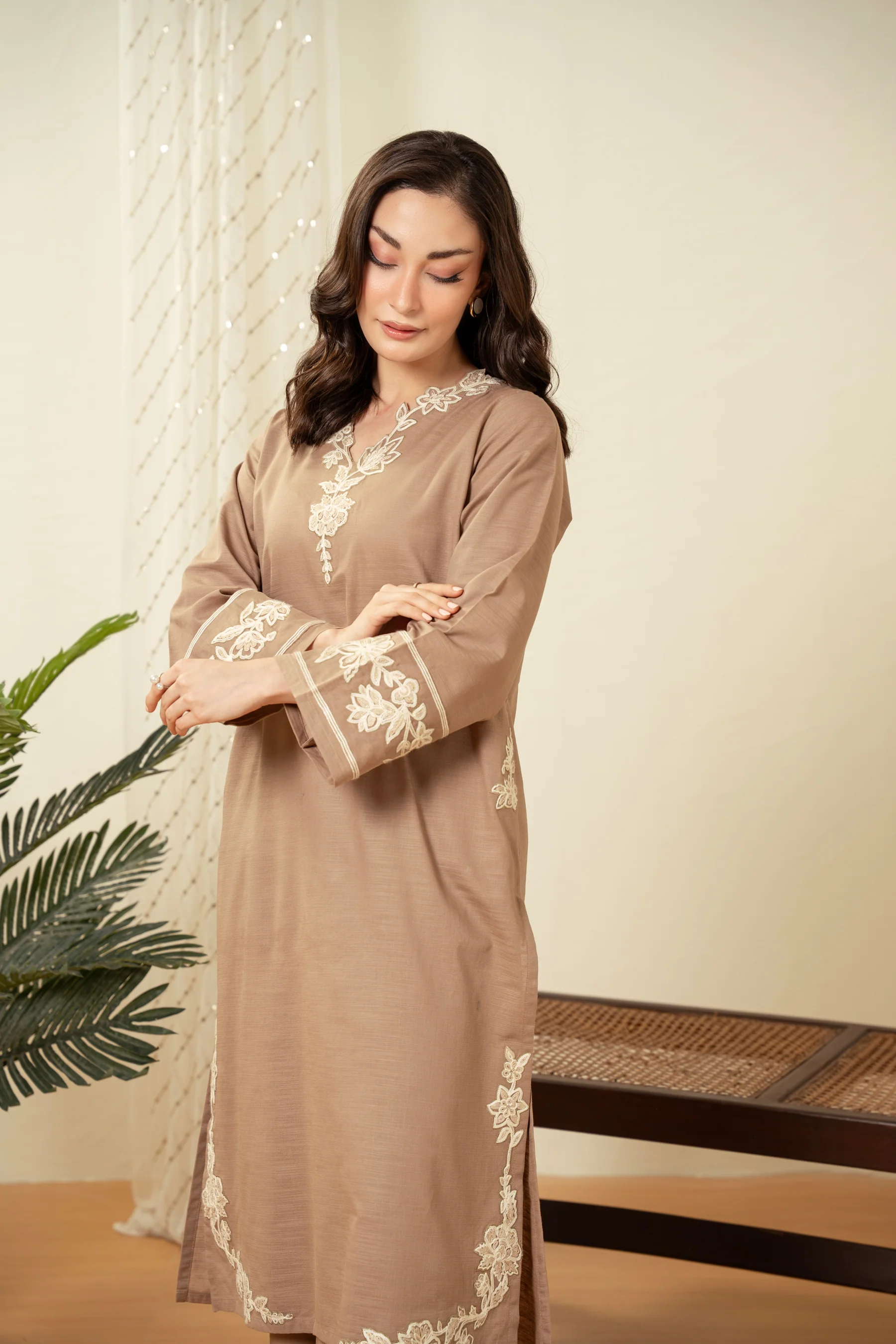 STITCHED EMBROIDERED SHIRT BOTTOM - Image 4