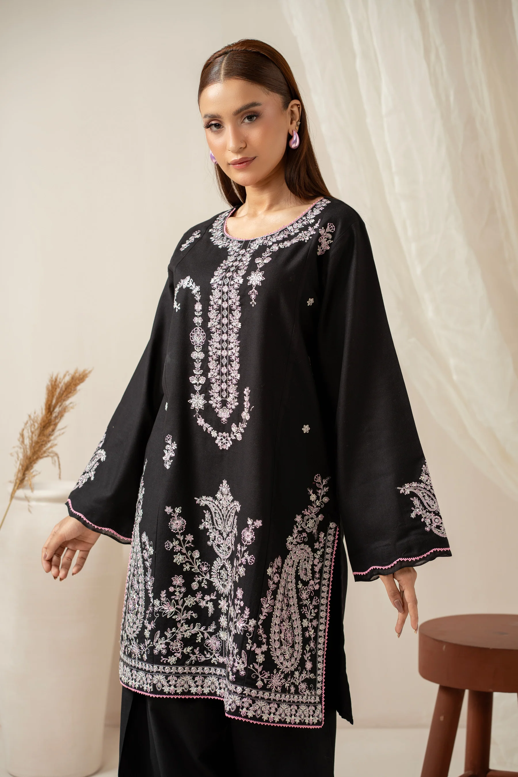 STITCHED EMBROIDERED SHIRT BOTTOM - Image 4
