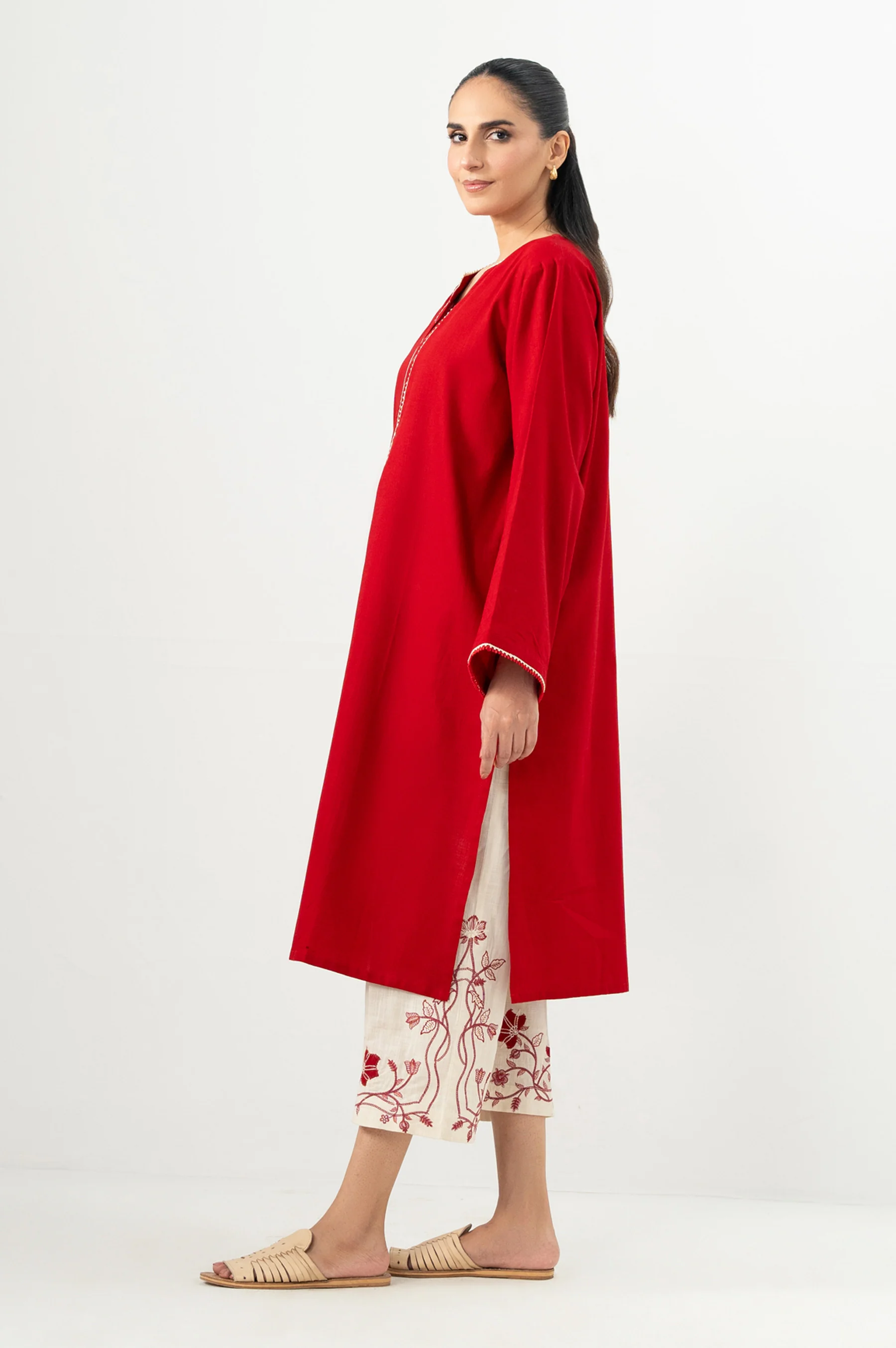 Stitched 2 Piece Stylized Cross Hatch Khaddar Suit - Image 4