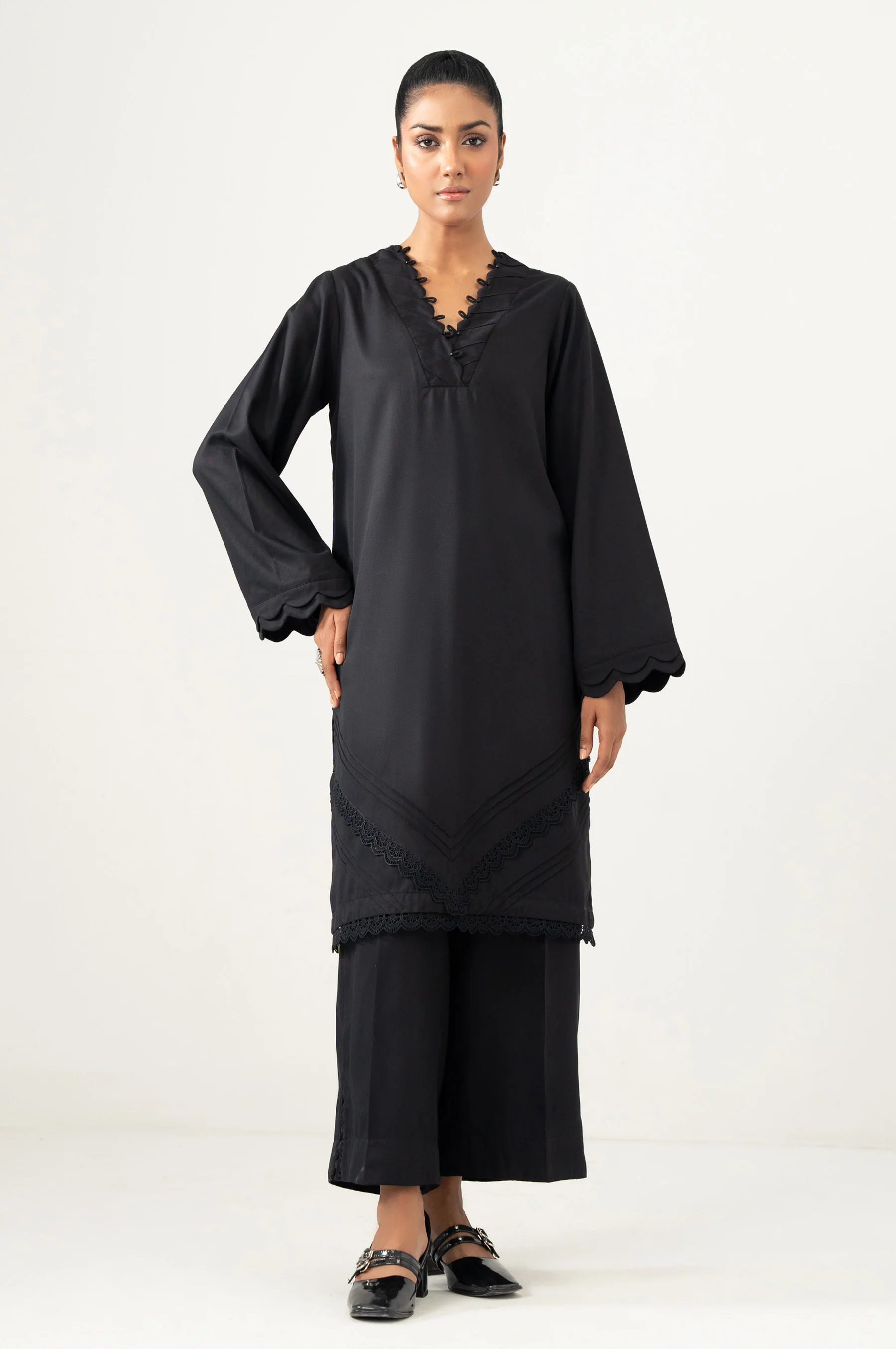 STITCHED STYLIZED SHIRT BOTTOM