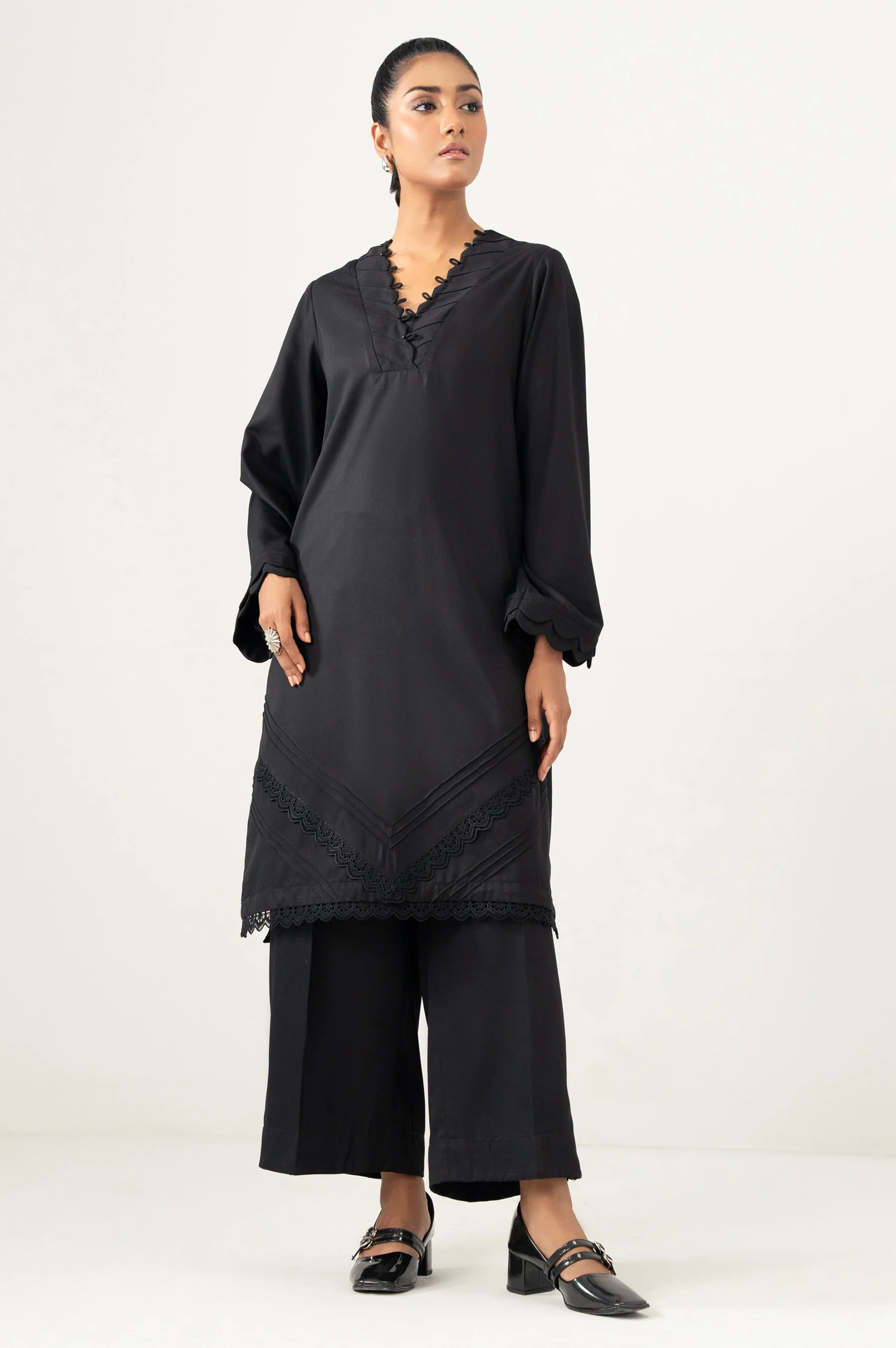 STITCHED STYLIZED SHIRT BOTTOM - Image 3