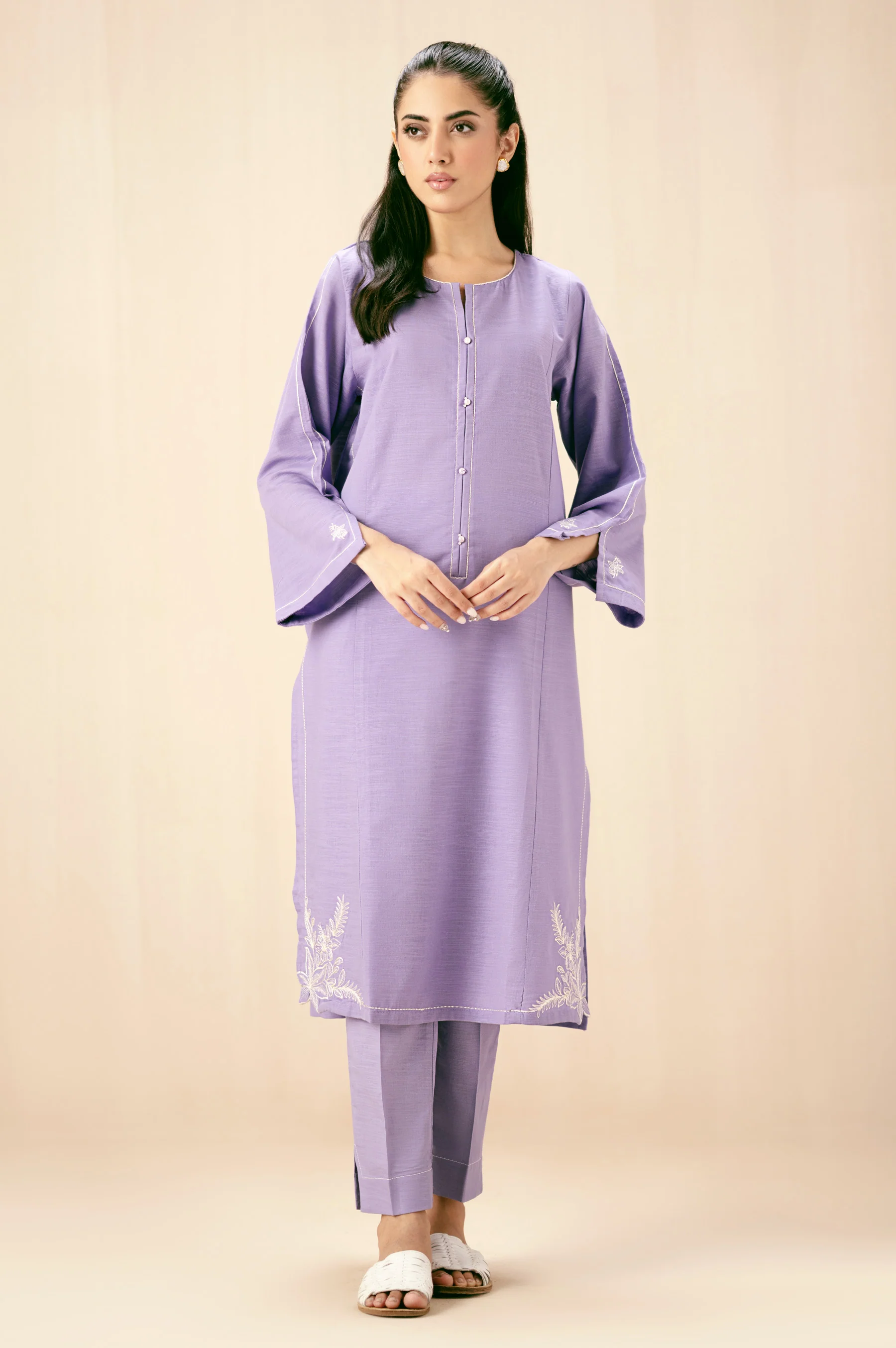 EMBROIDERED SUIT - Image 3
