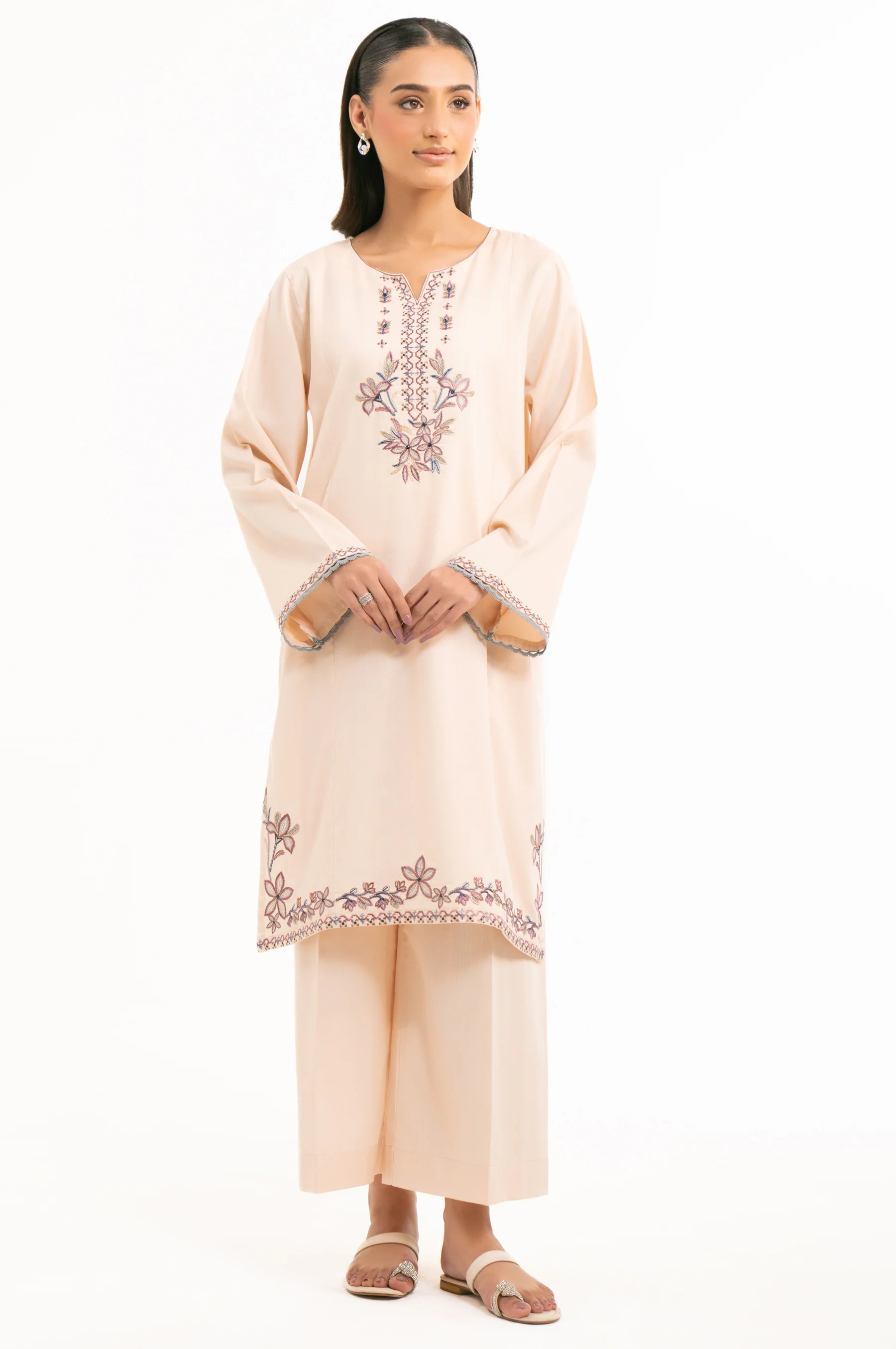EMBROIDERED SUIT - Image 4