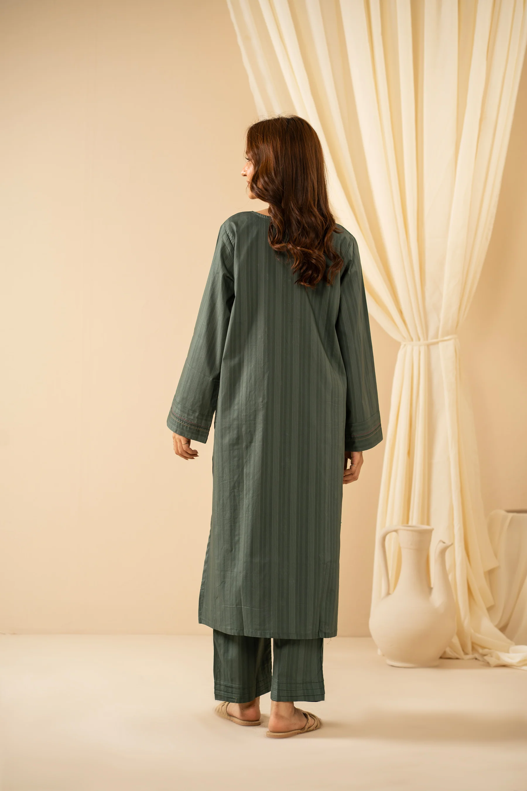 EMBROIDERED STITCHED 2-PIECE DORIA SUIT - Image 4
